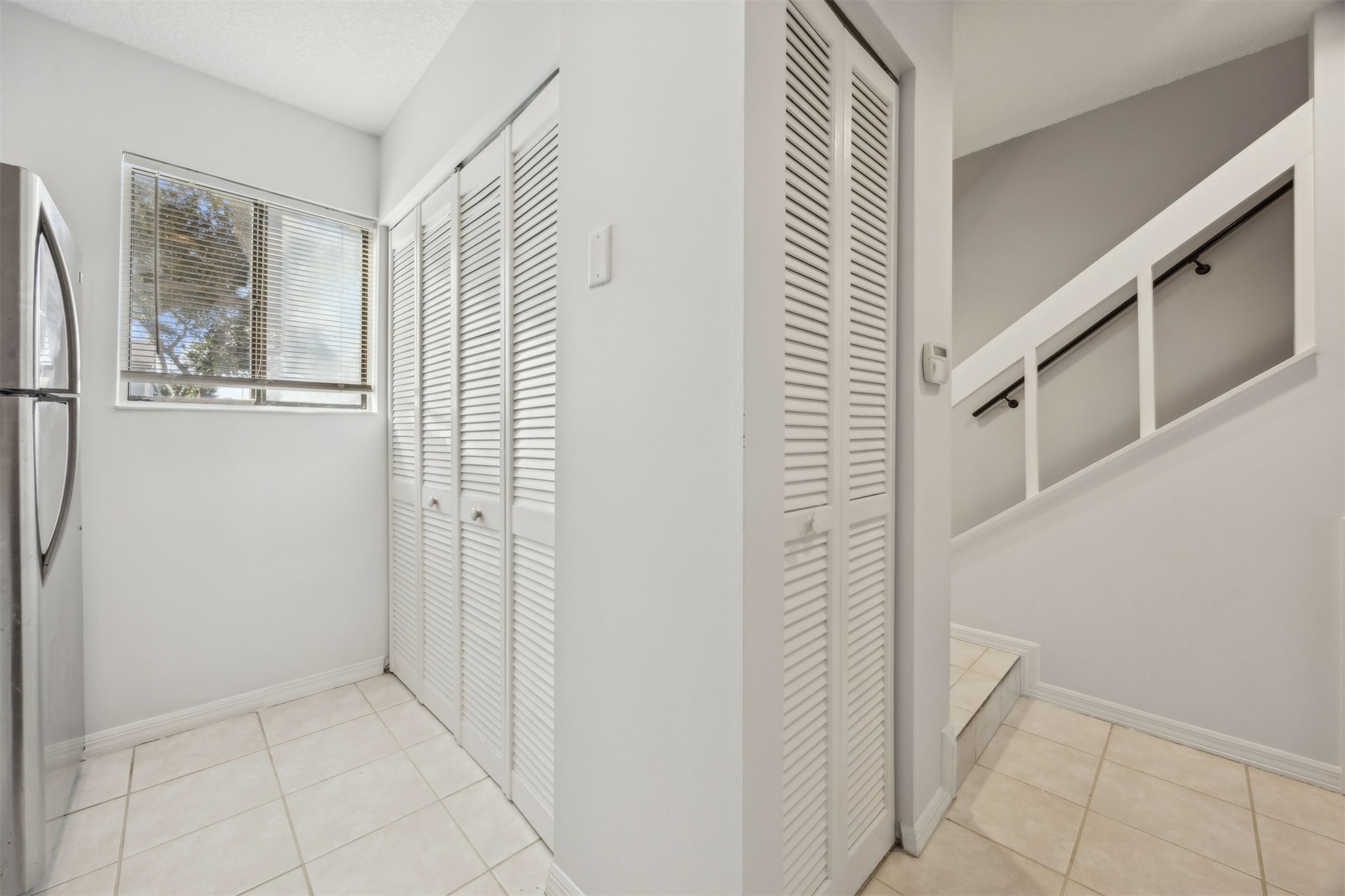 1083 E SEA HAWK DRIVE 1083