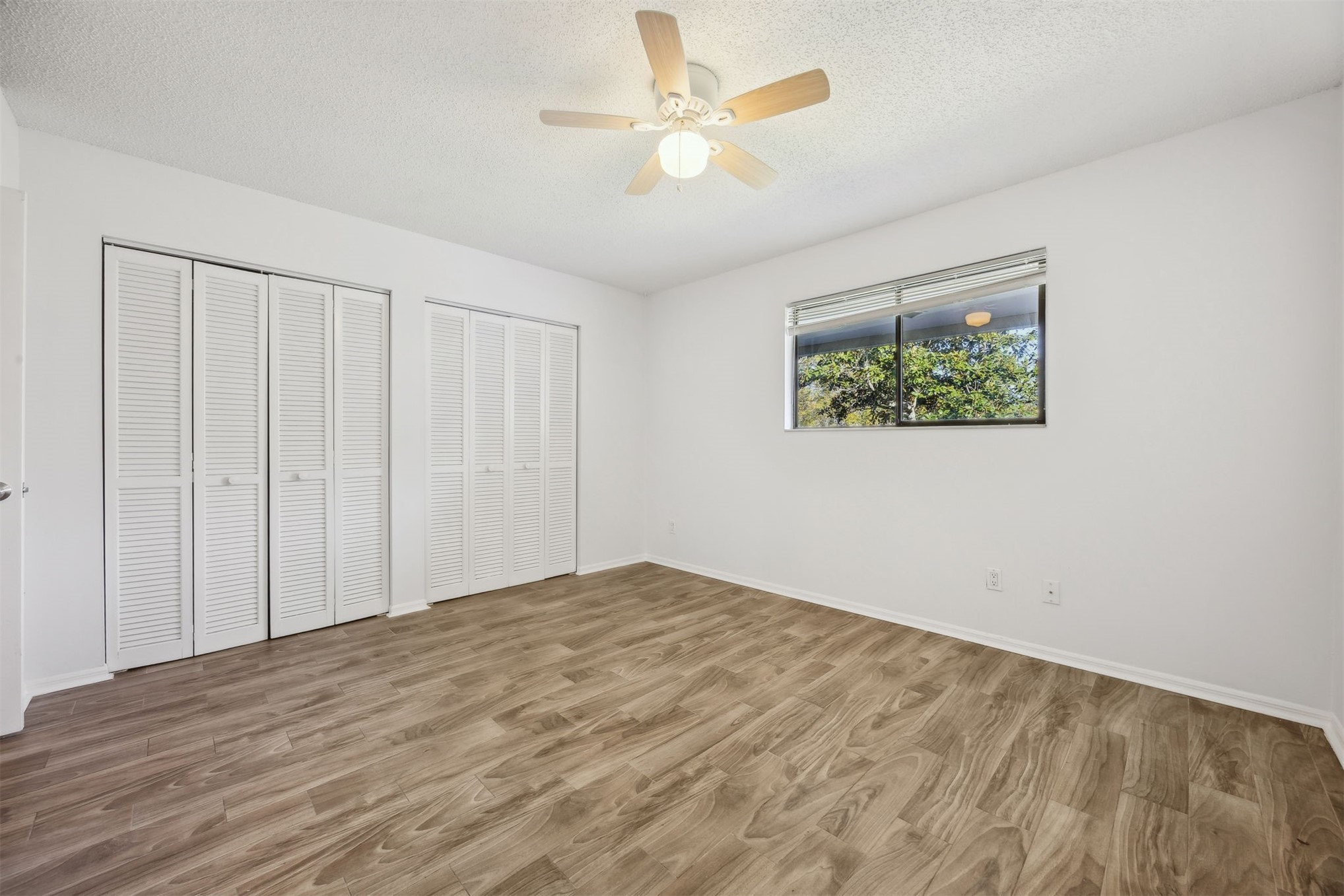 1083 E SEA HAWK DRIVE 1083