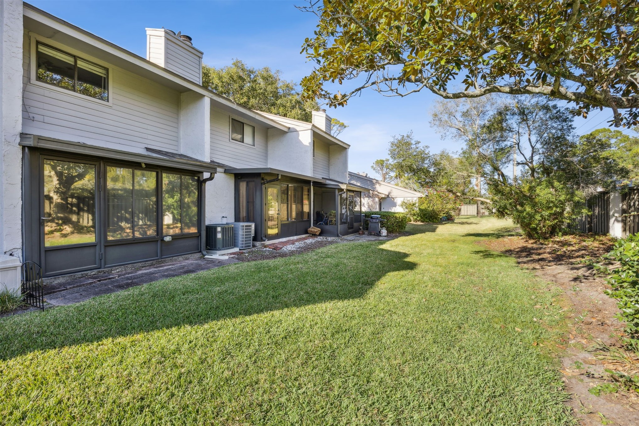 1083 E SEA HAWK DRIVE 1083