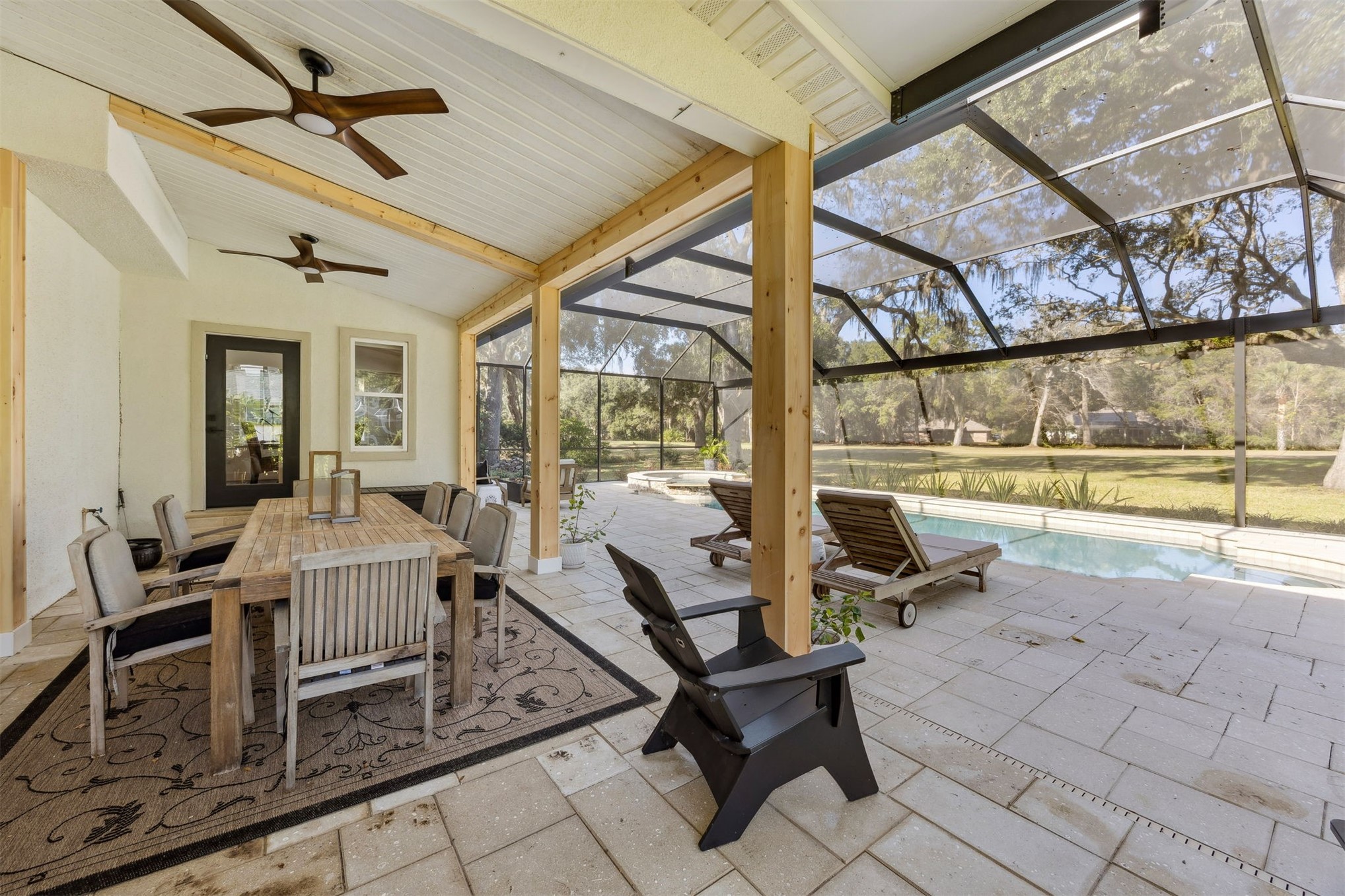 2415 LOS ROBLES