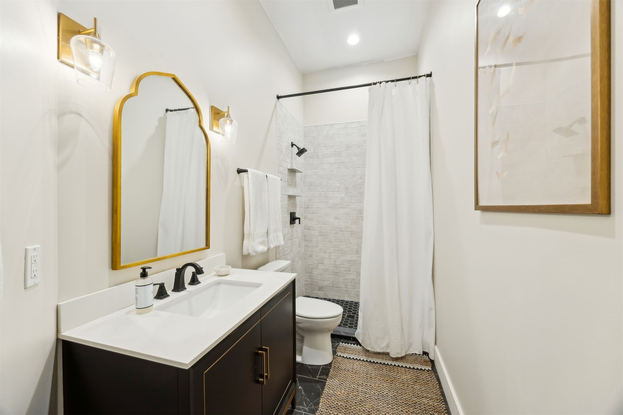 2415 LOS ROBLES