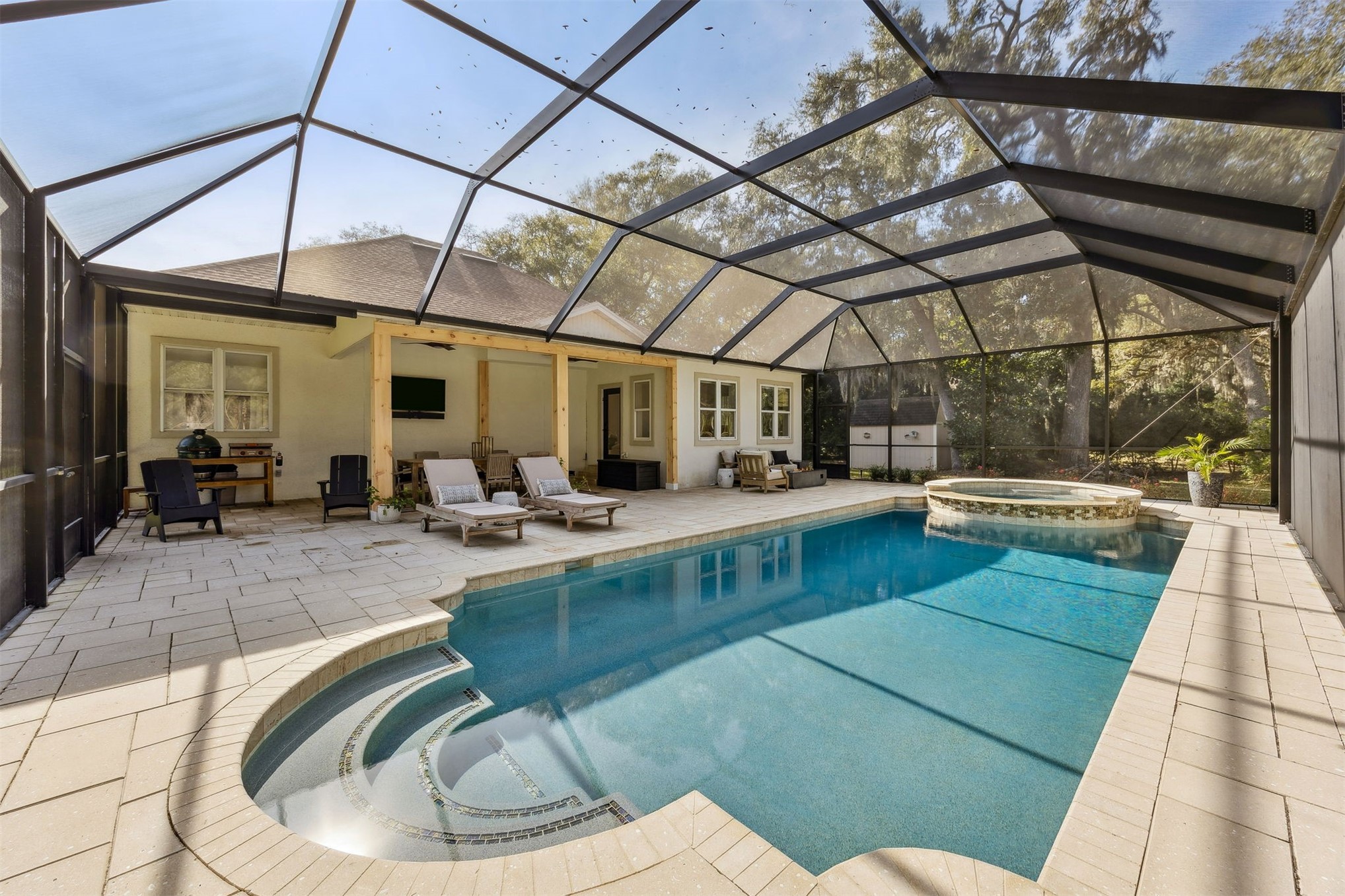 2415 LOS ROBLES