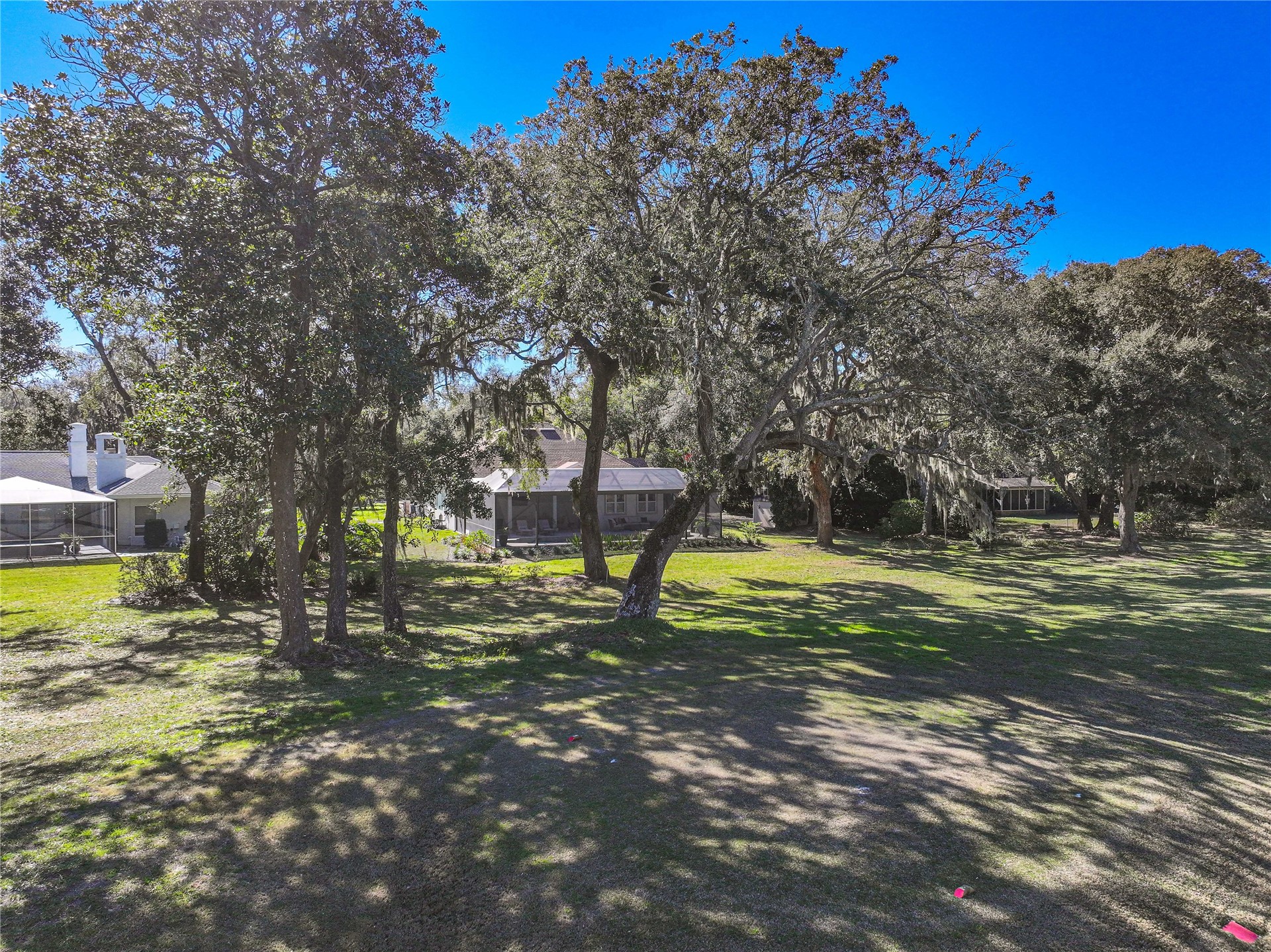 2415 LOS ROBLES