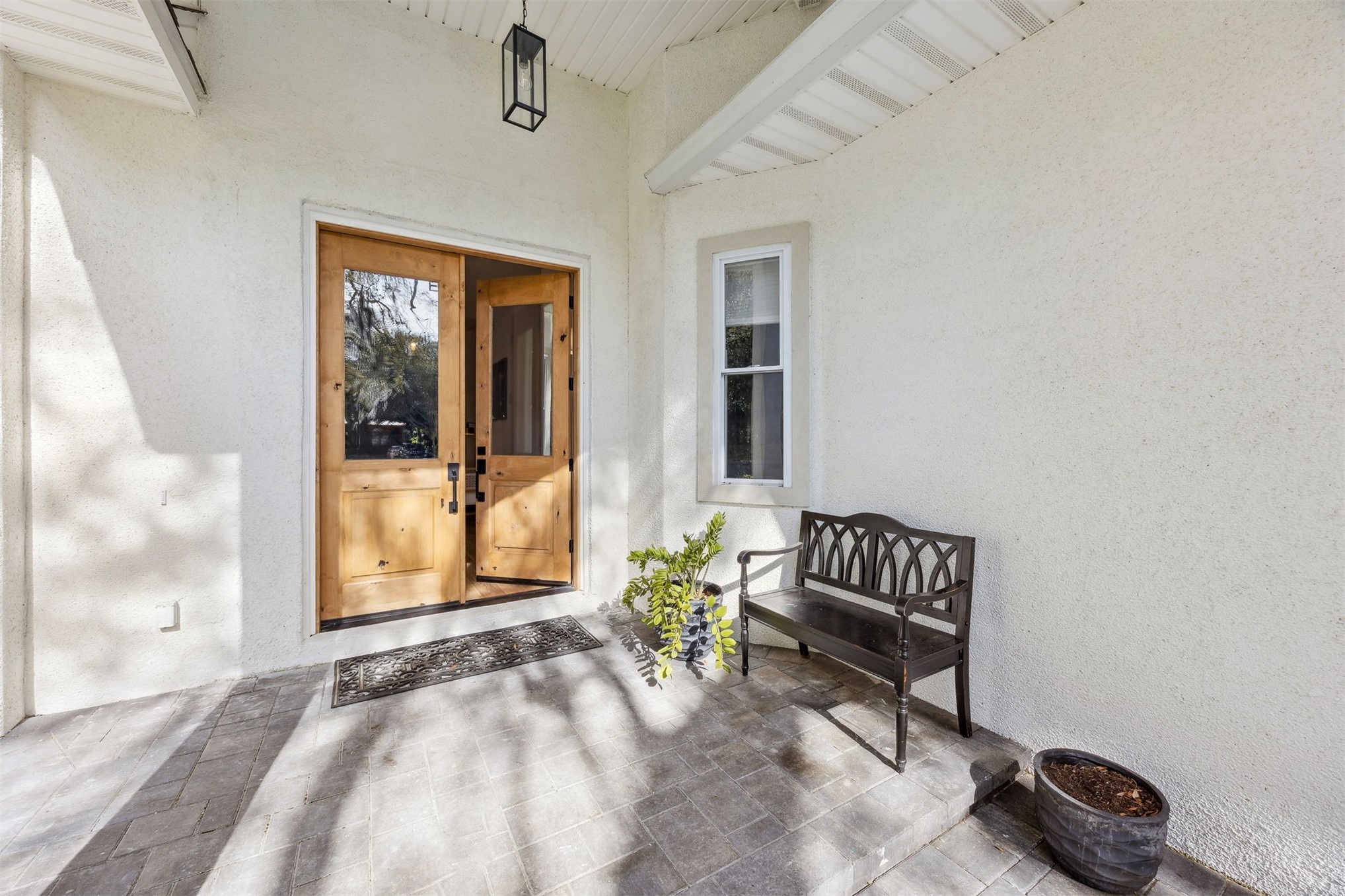2415 LOS ROBLES