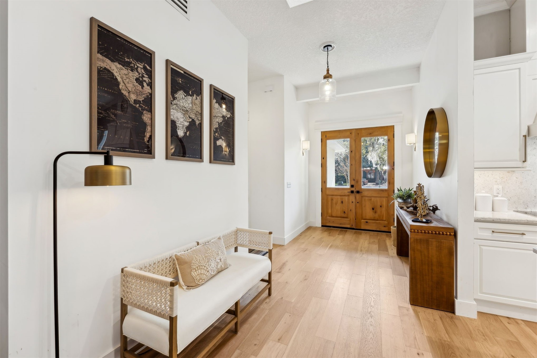 2415 LOS ROBLES