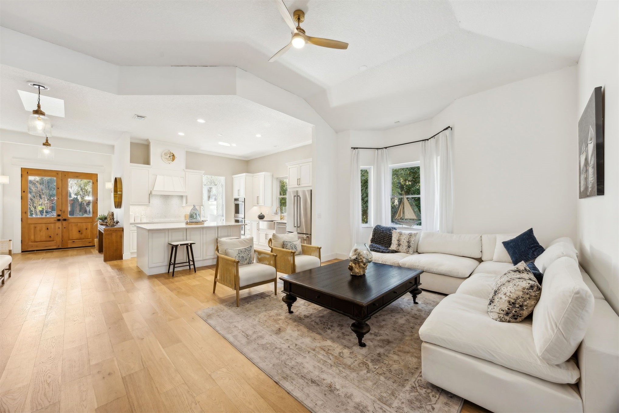 2415 LOS ROBLES