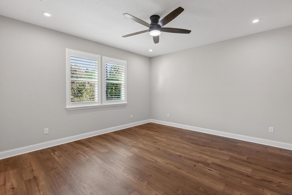 75226 RED TWIG WAY