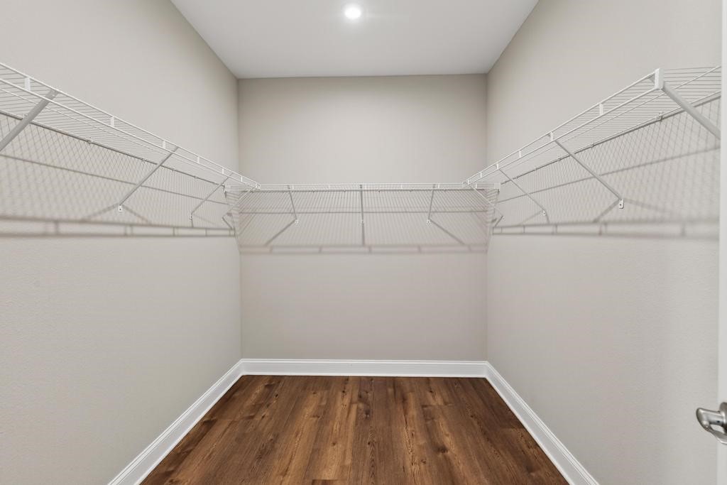 75226 RED TWIG WAY