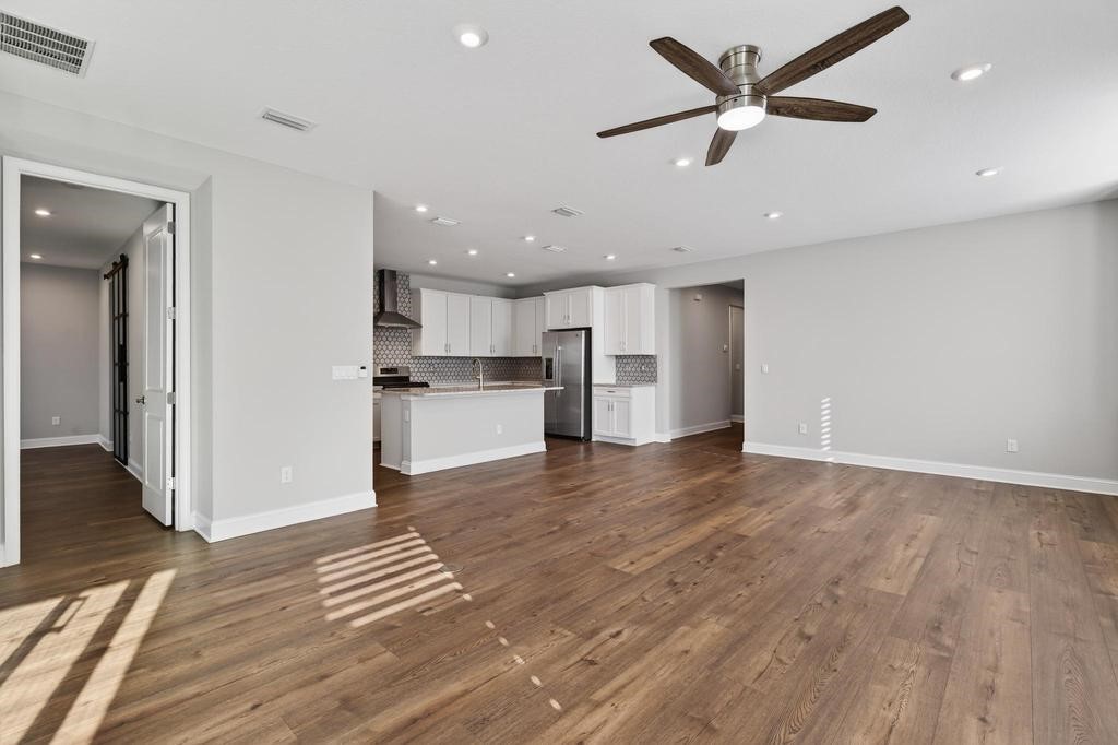 75226 RED TWIG WAY