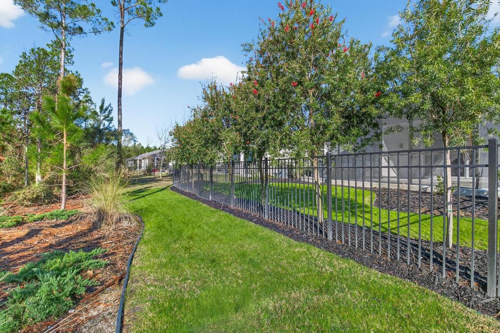 75226 RED TWIG WAY