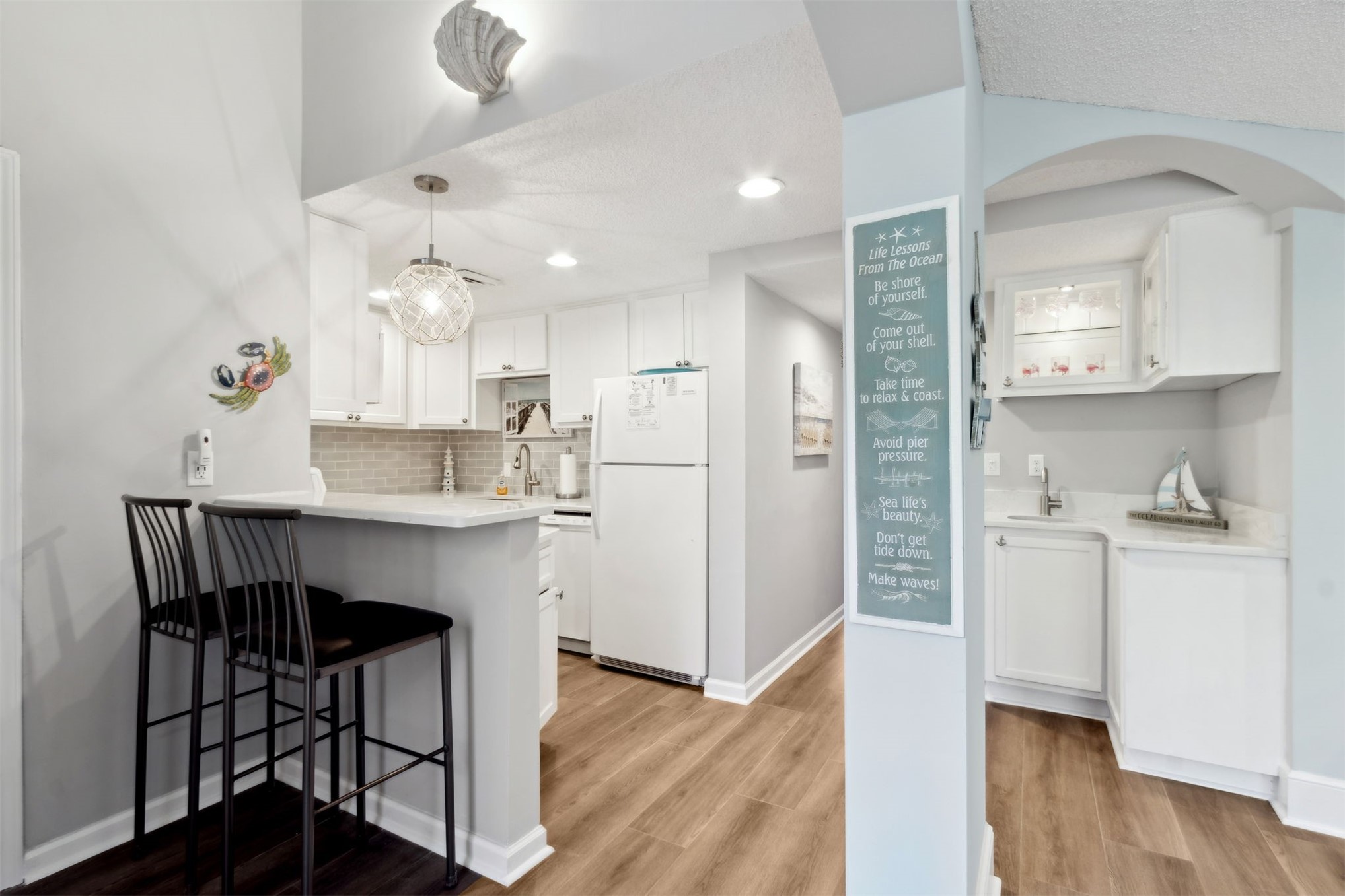 1123 BEACH WALKER ROAD