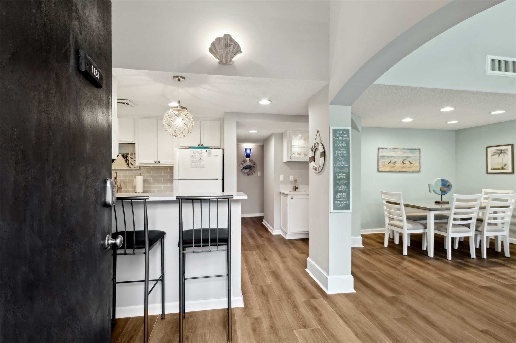 1123 BEACH WALKER ROAD