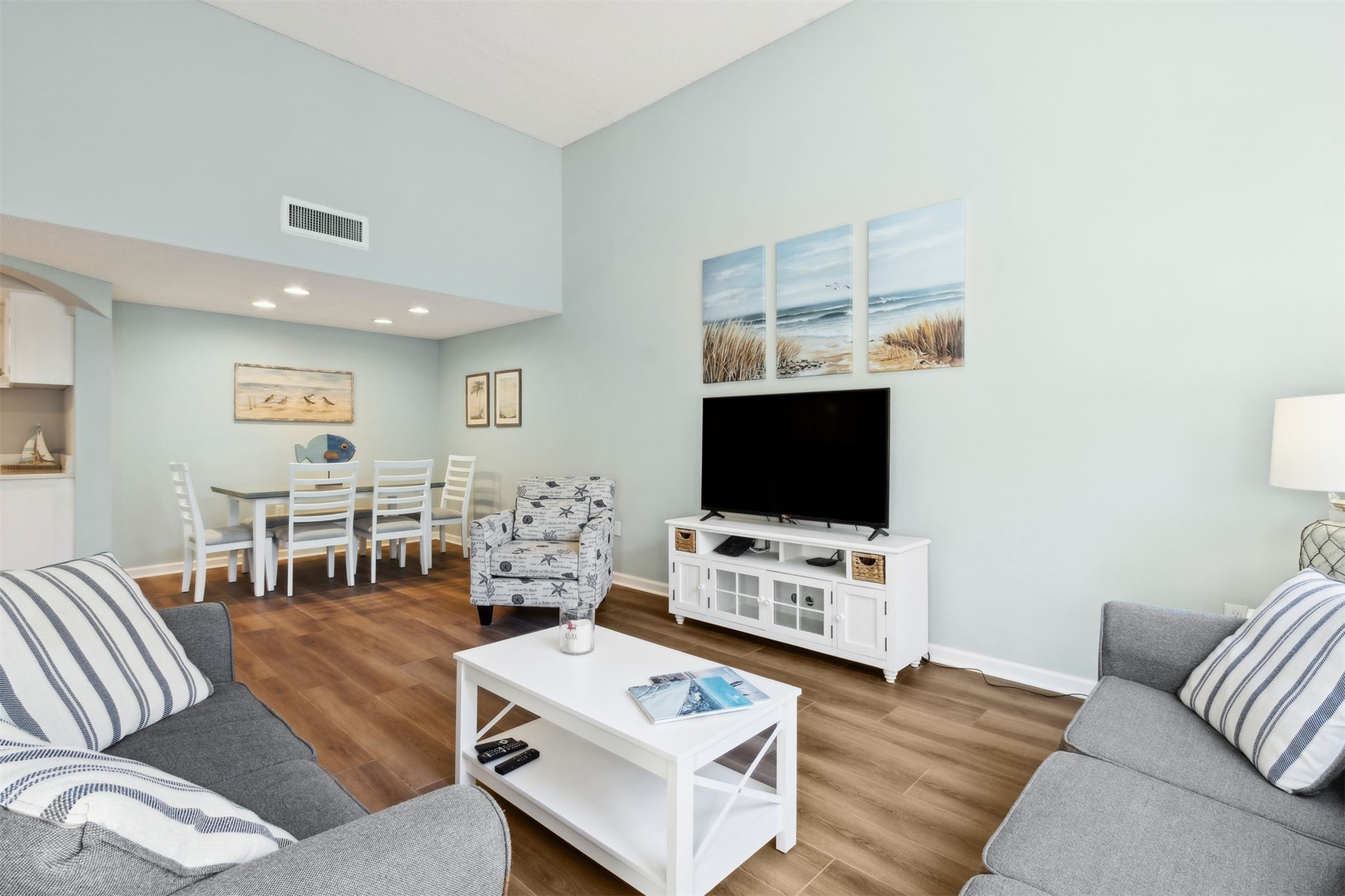 1123 BEACH WALKER ROAD