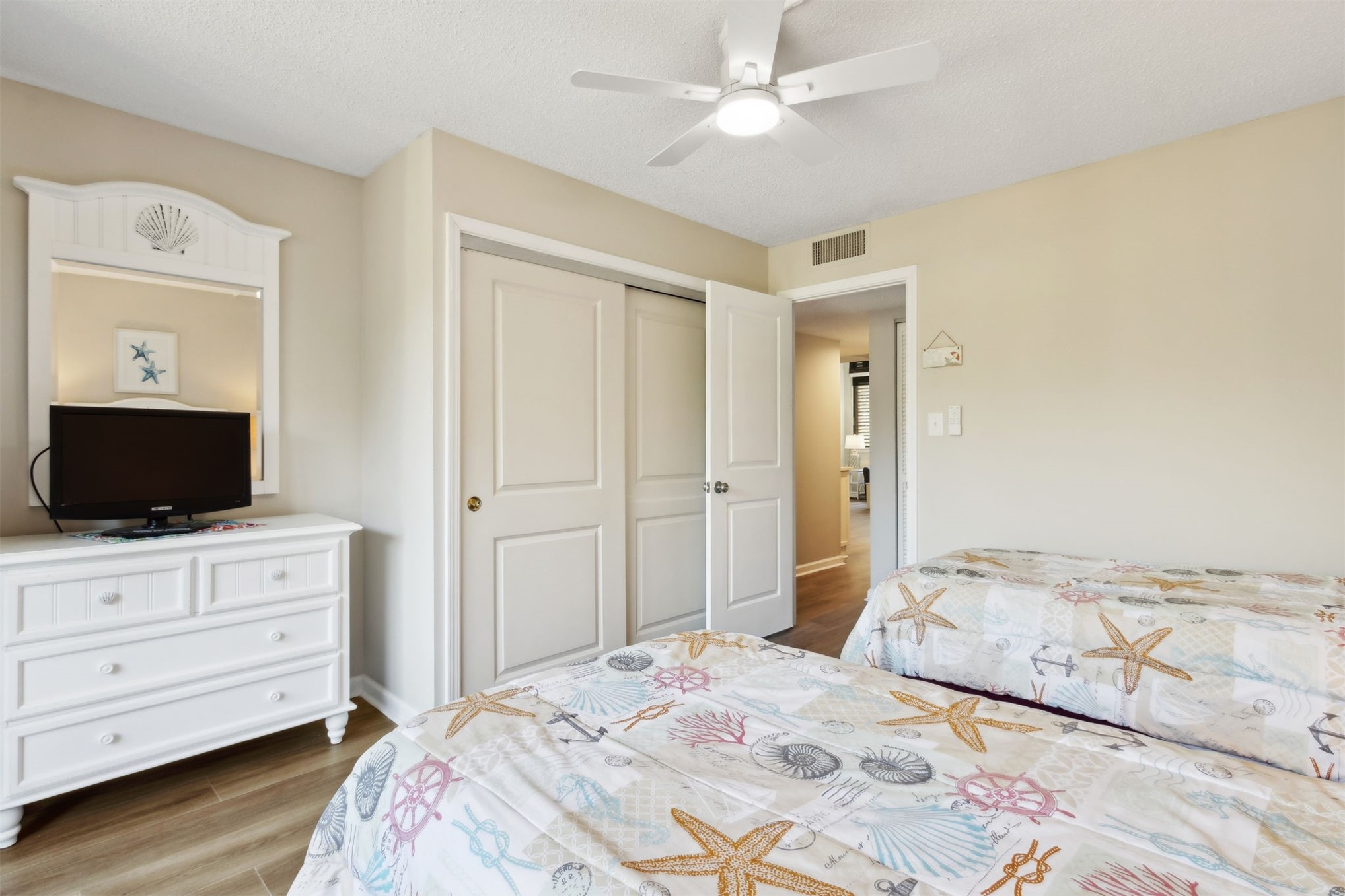 1123 BEACH WALKER ROAD