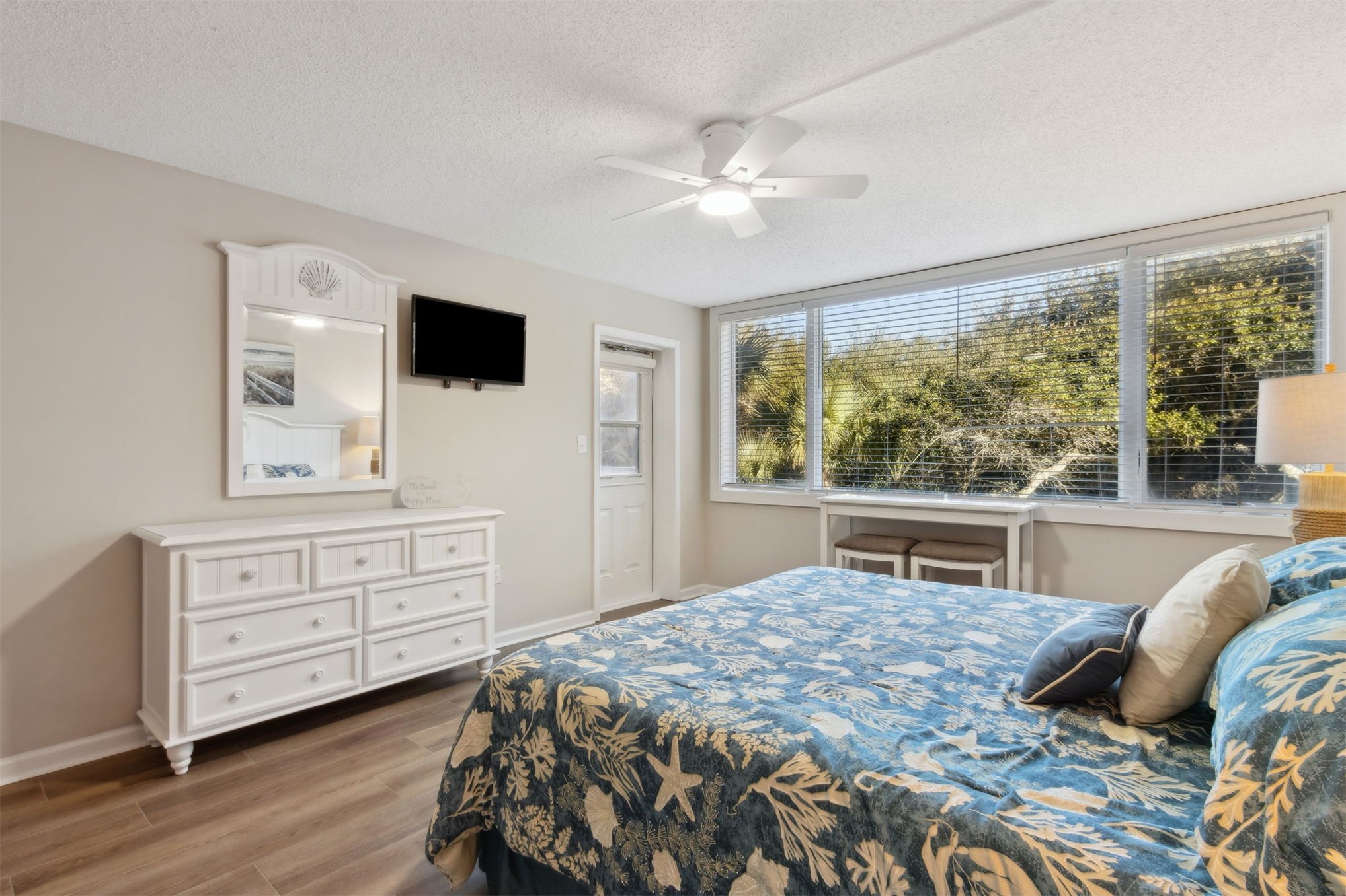 1123 BEACH WALKER ROAD