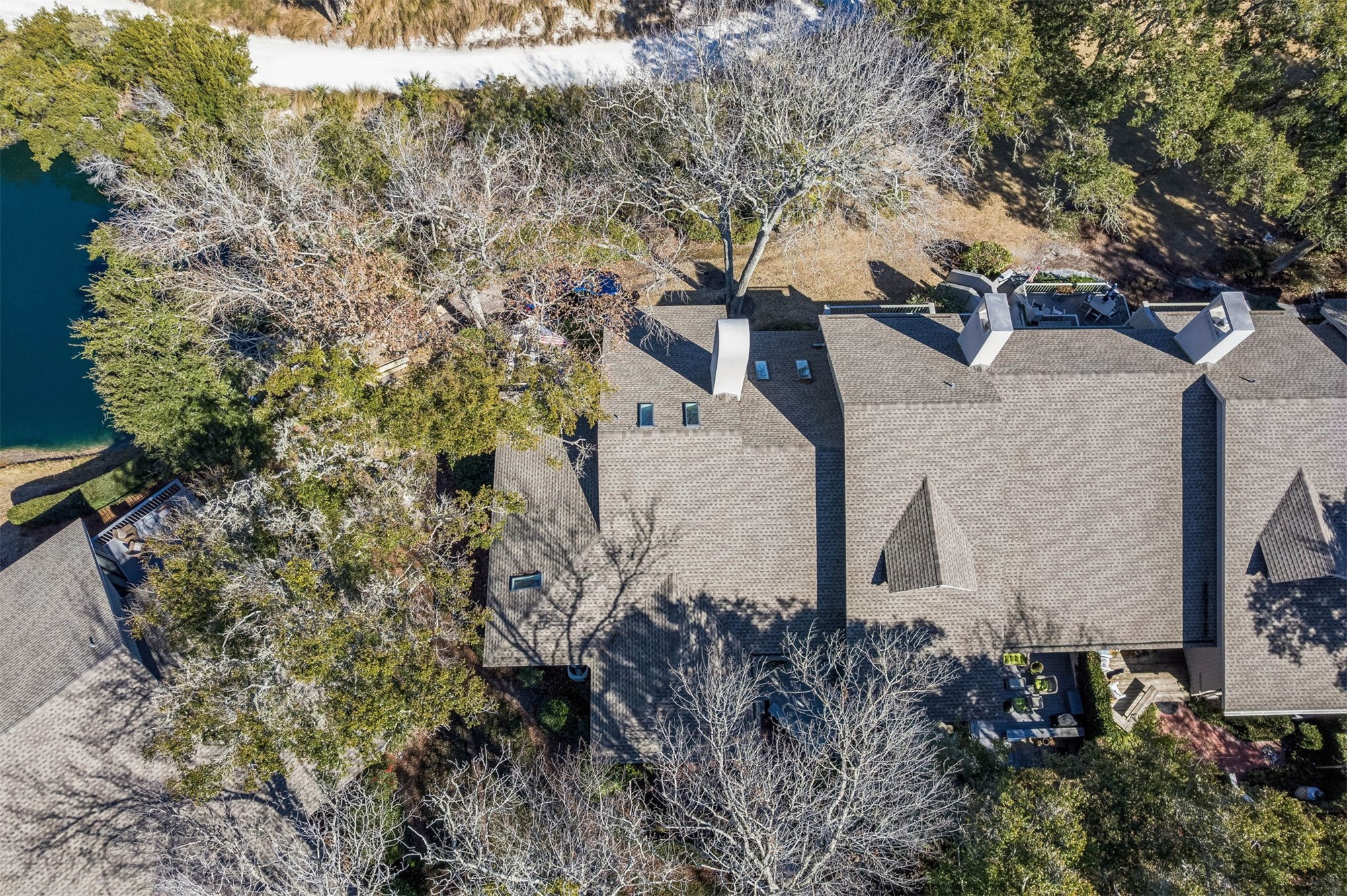 2412 BOXWOOD LANE