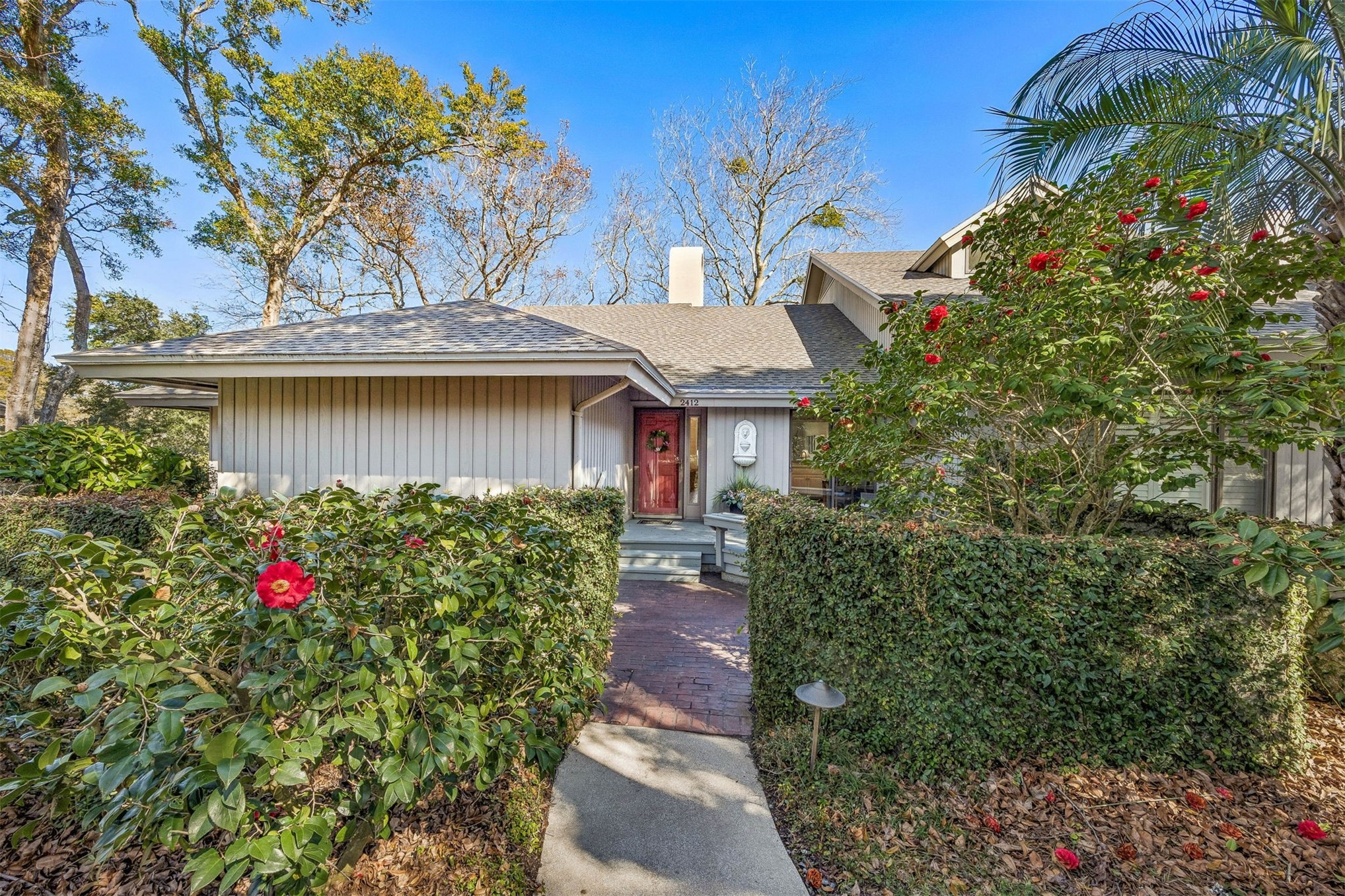 2412 BOXWOOD LANE