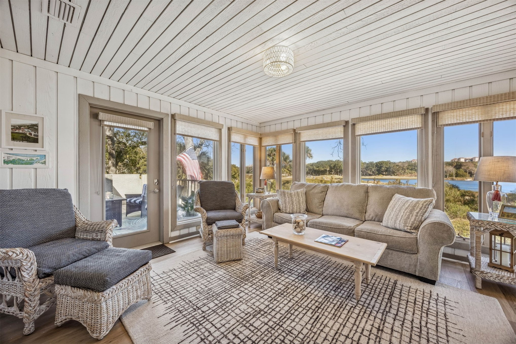 2412 BOXWOOD LANE