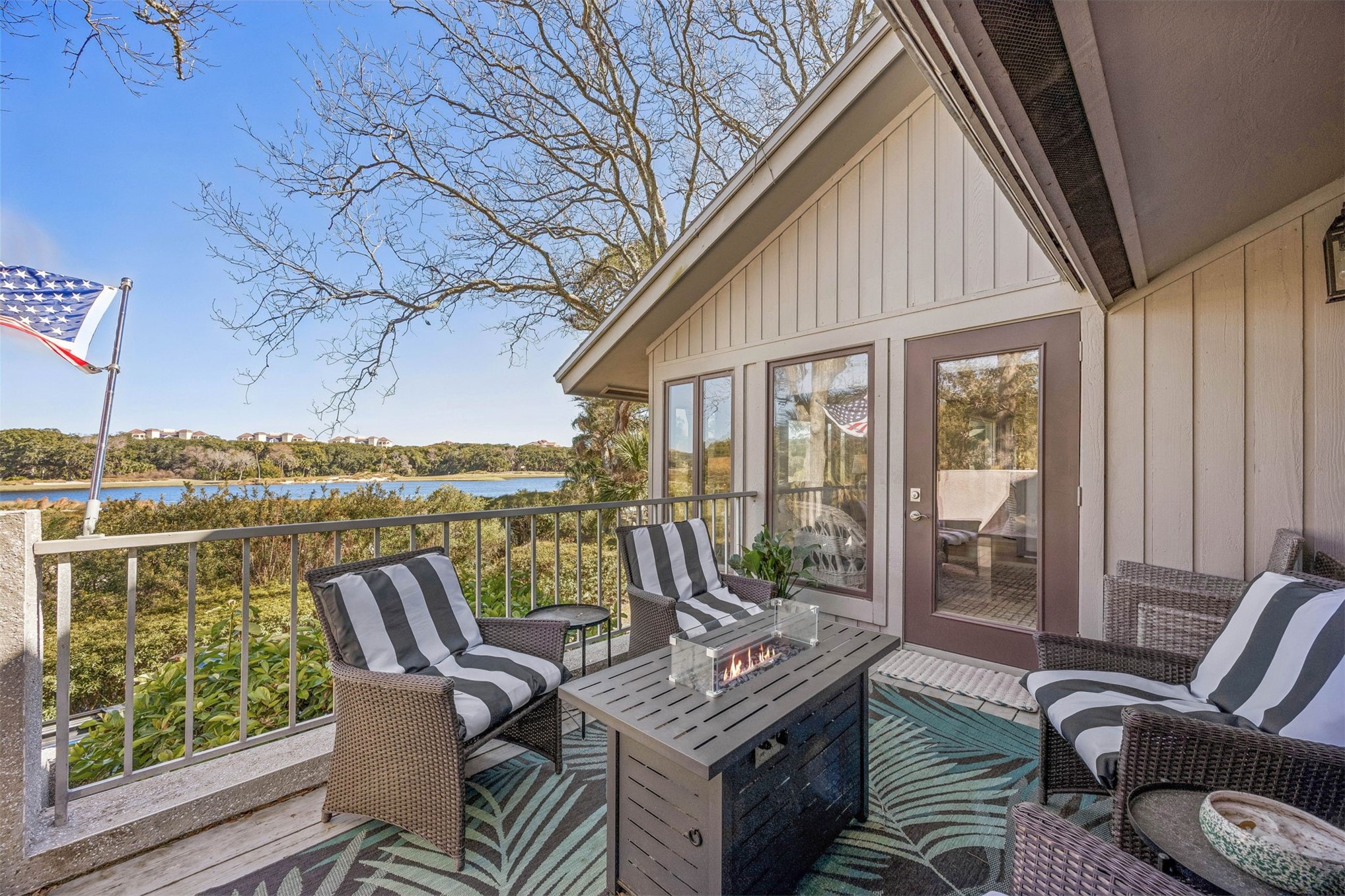 2412 BOXWOOD LANE