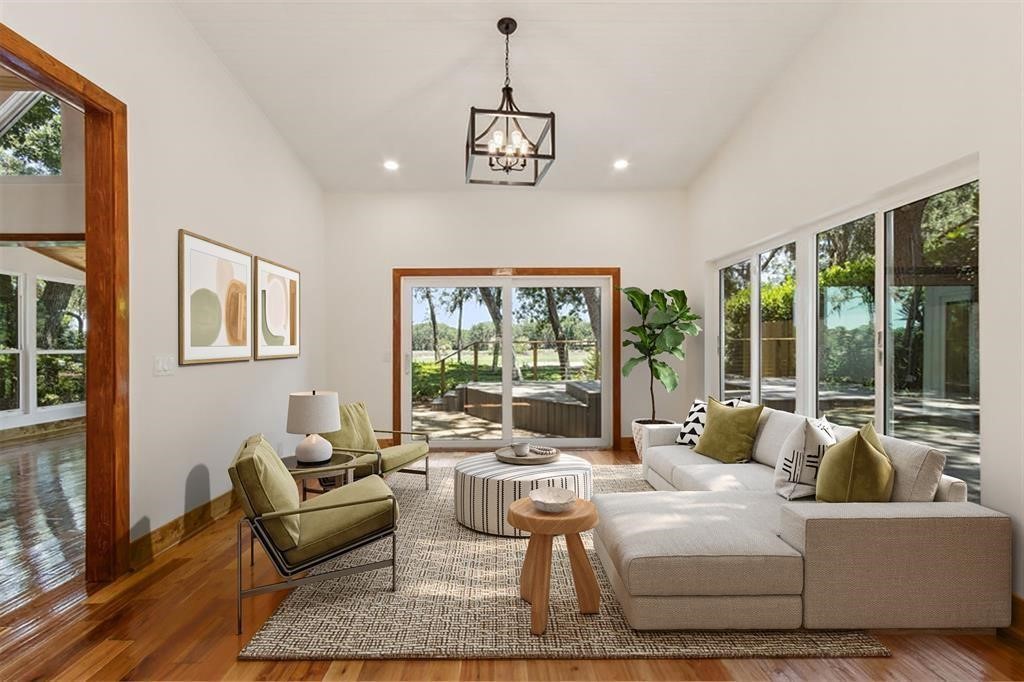 22 BELTED KINGFISHER