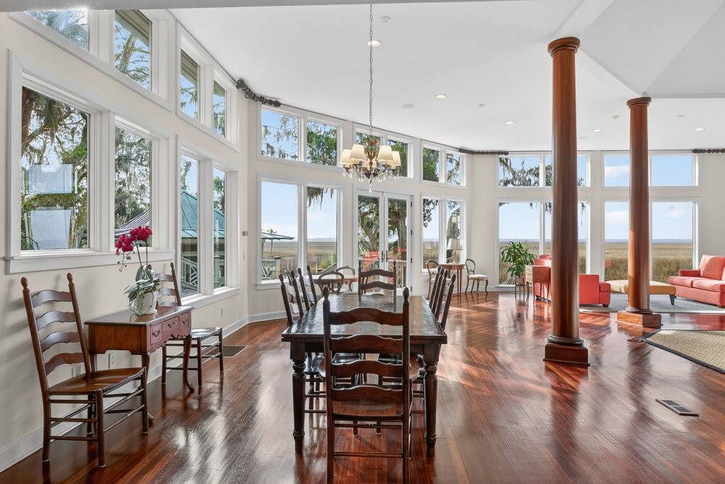 98 SEA MARSH ROAD