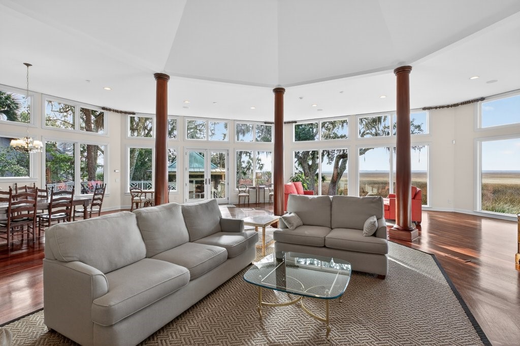 98 SEA MARSH ROAD