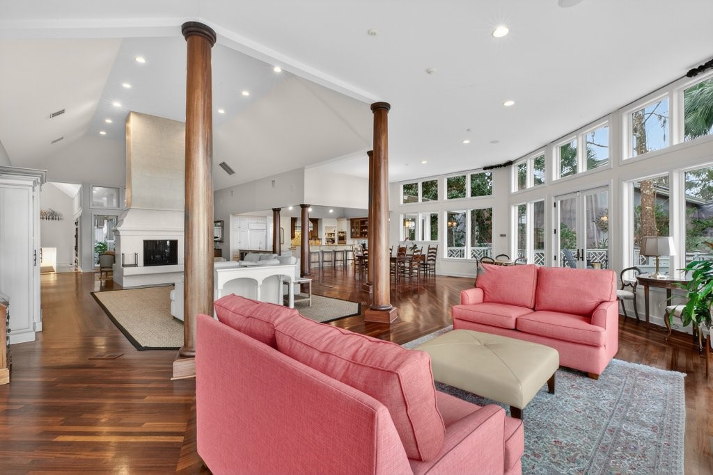 98 SEA MARSH ROAD