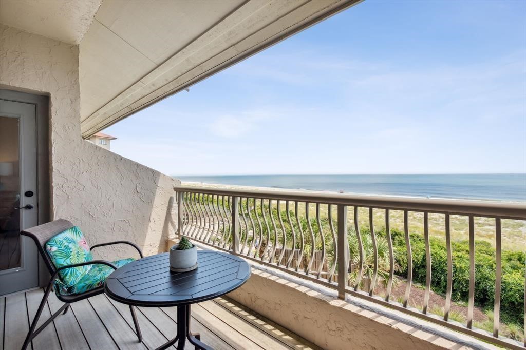 223 SANDCASTLES COURT 213