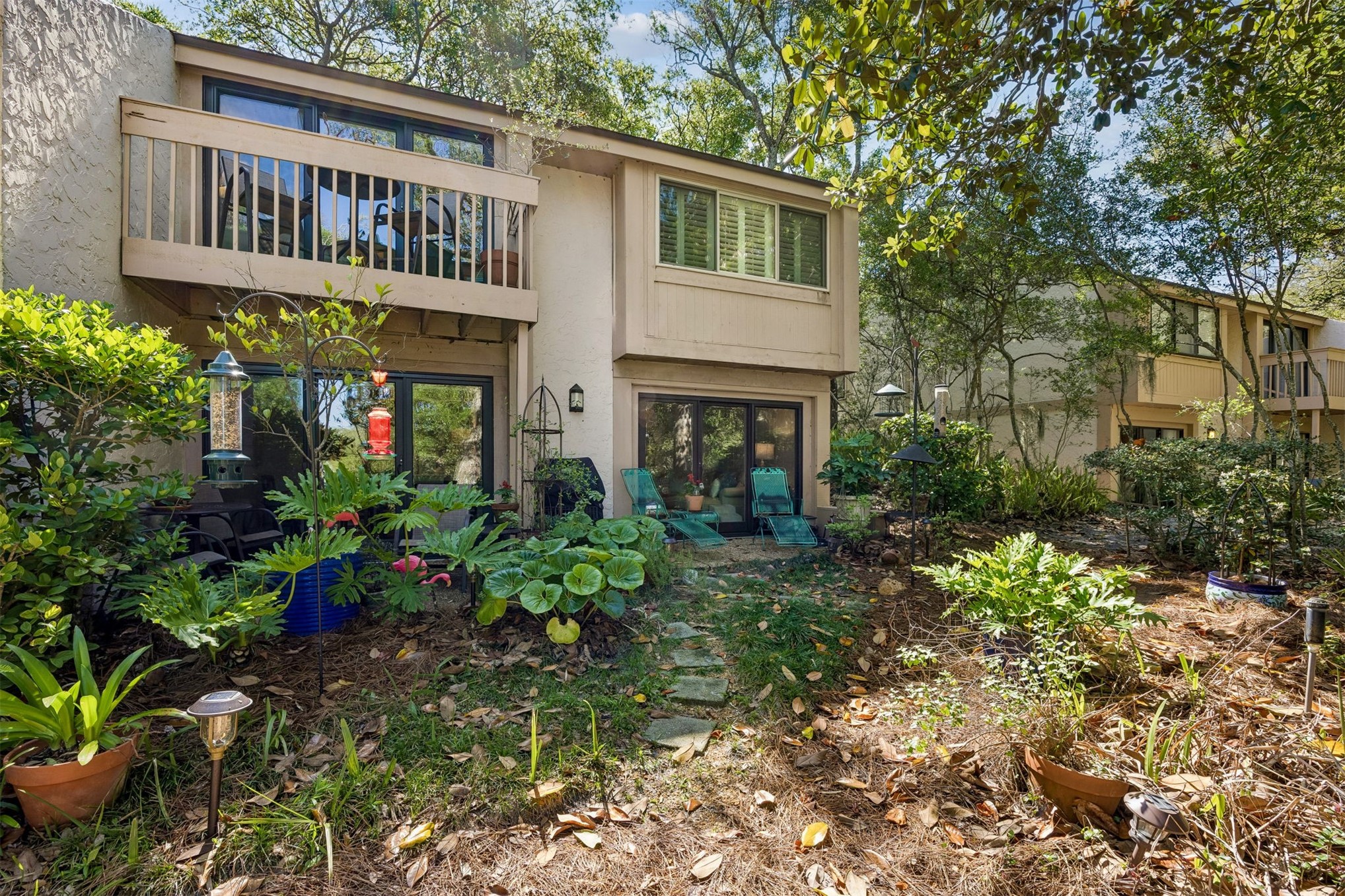 2005 BEACHWOOD ROAD