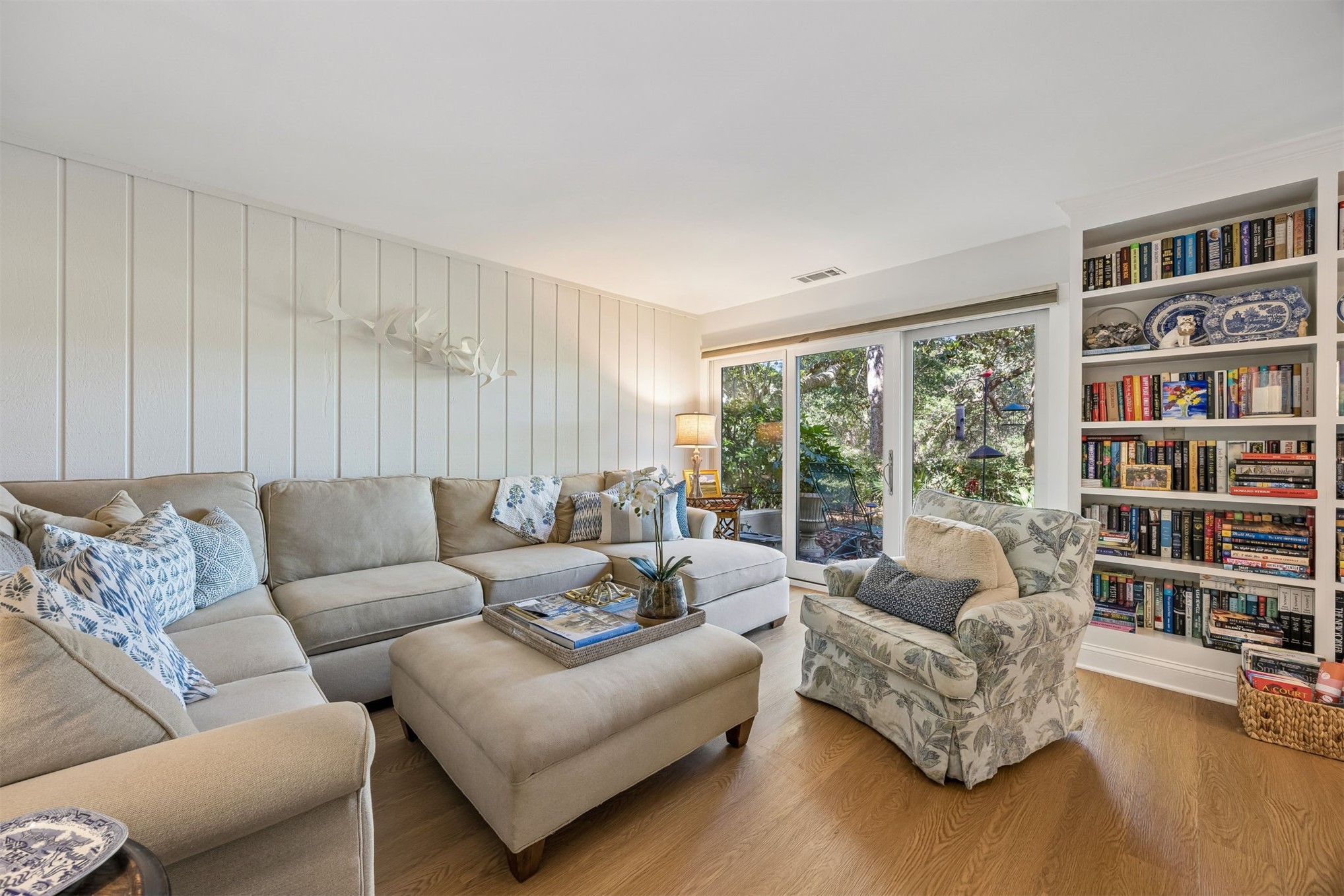 2005 BEACHWOOD ROAD