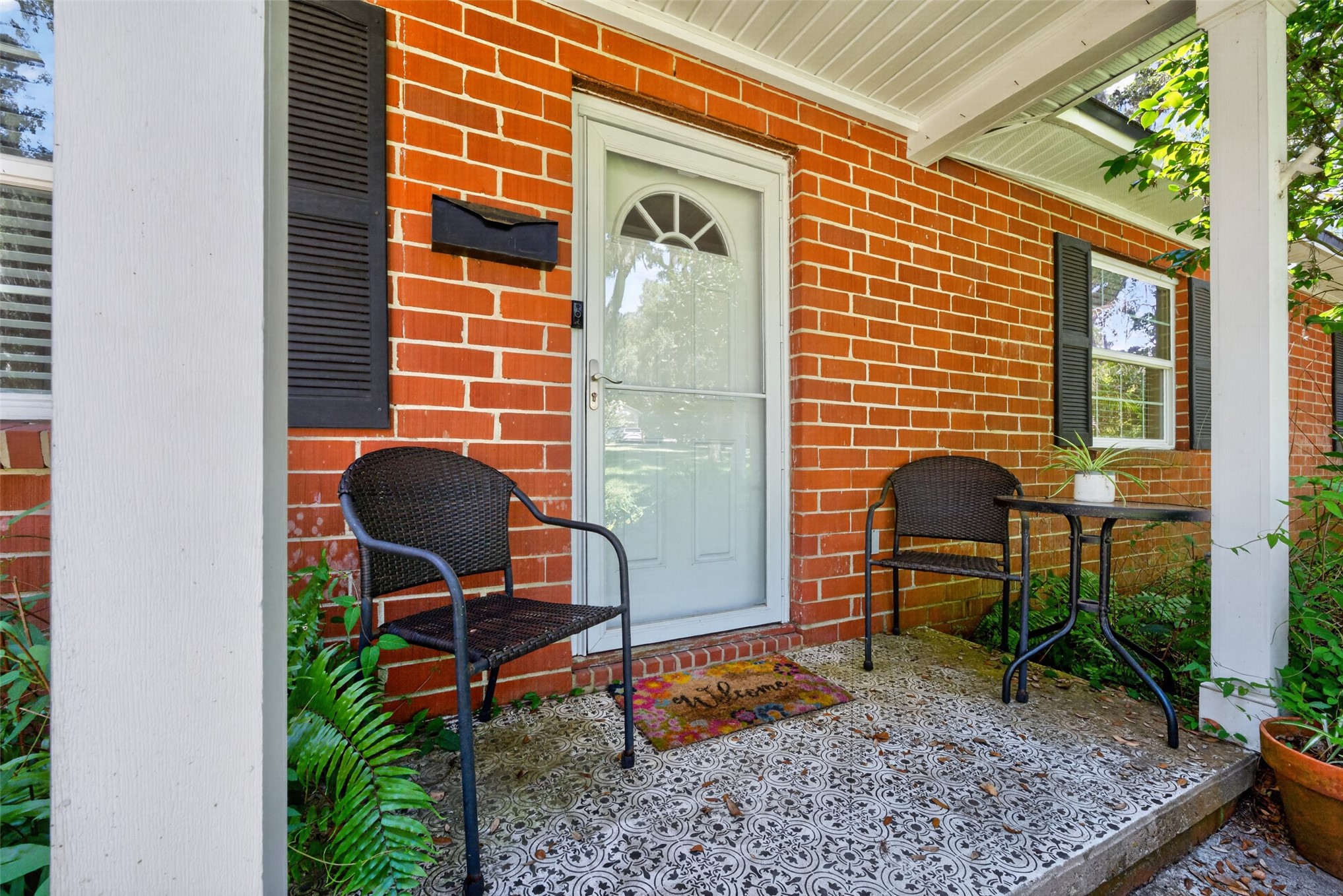 1863 HIGHLAND DRIVE