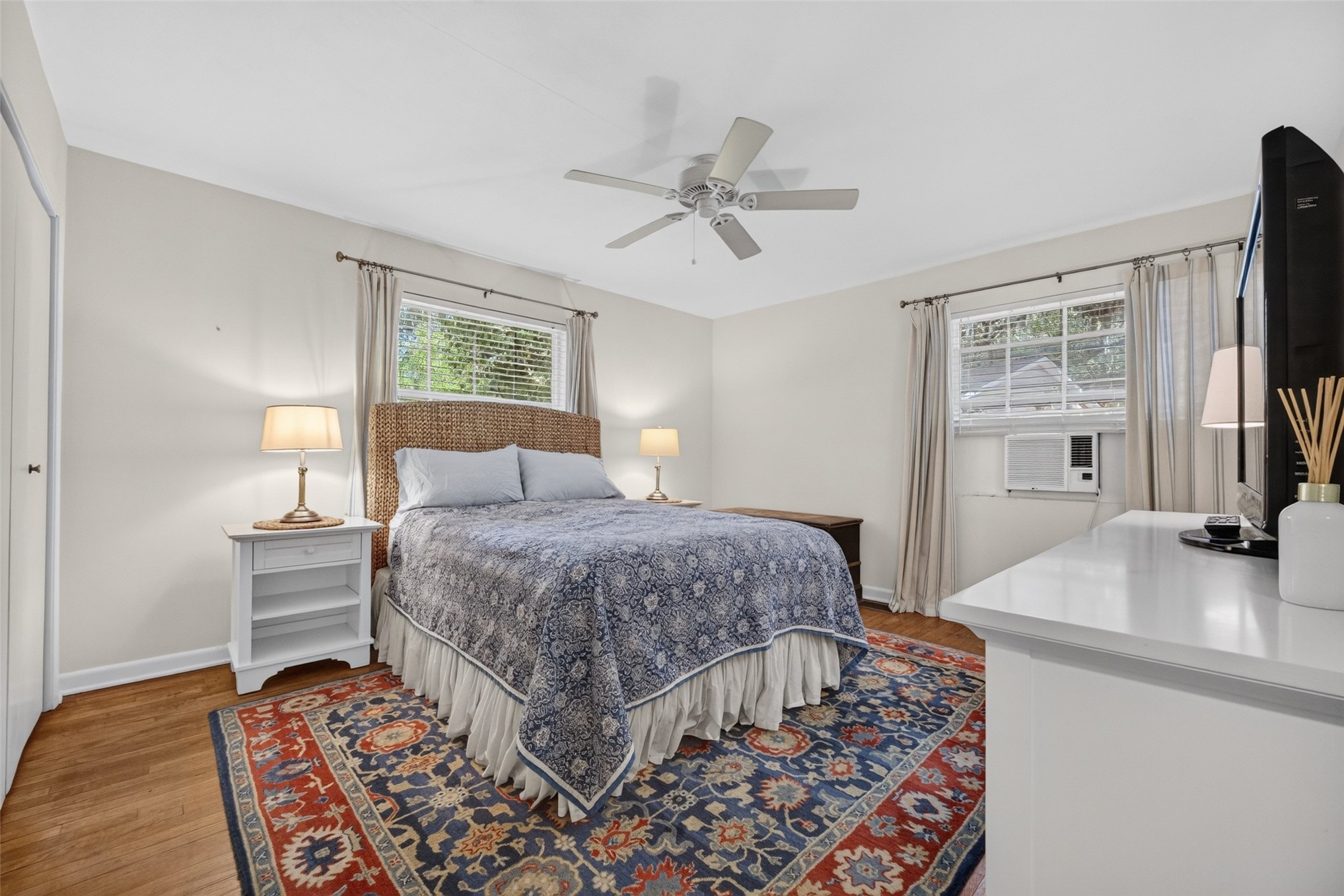 1863 HIGHLAND DRIVE