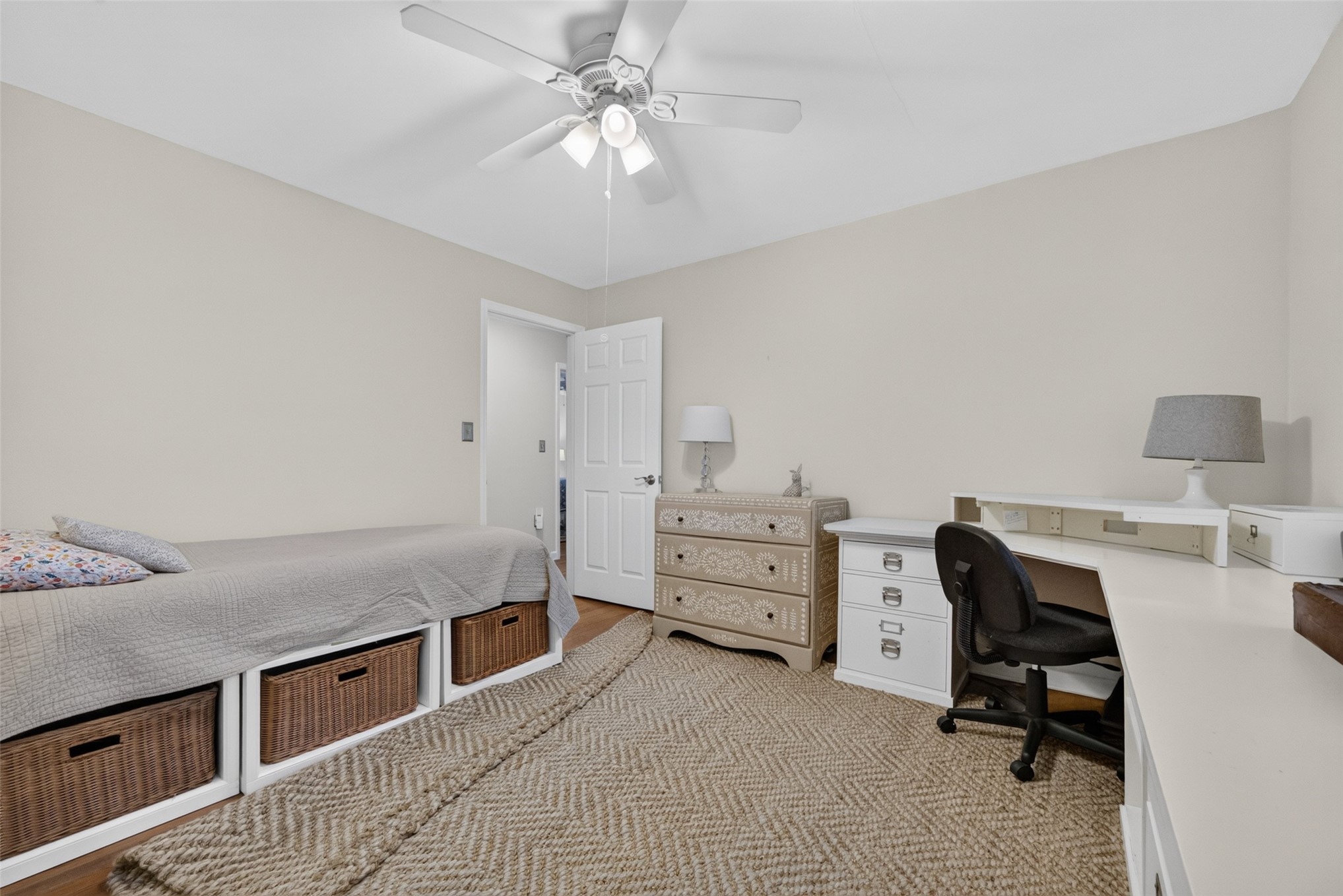 1863 HIGHLAND DRIVE