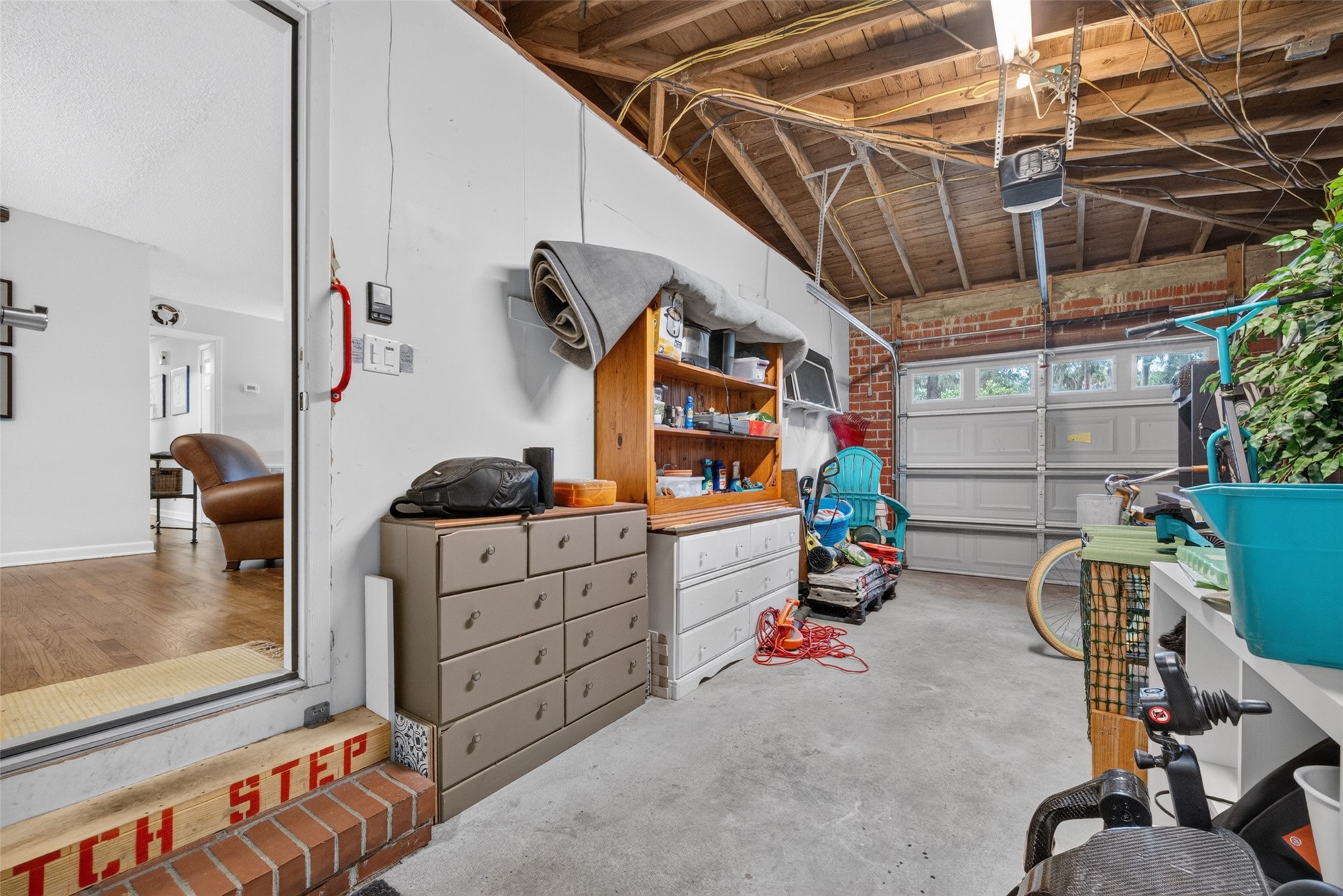 1863 HIGHLAND DRIVE