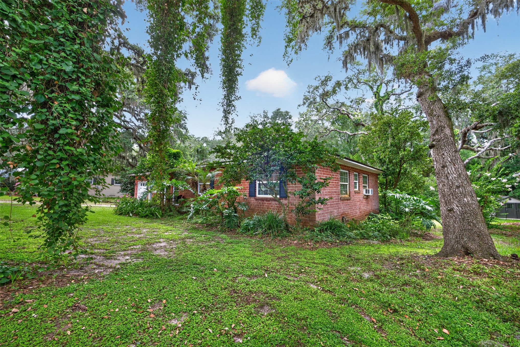 1863 HIGHLAND DRIVE