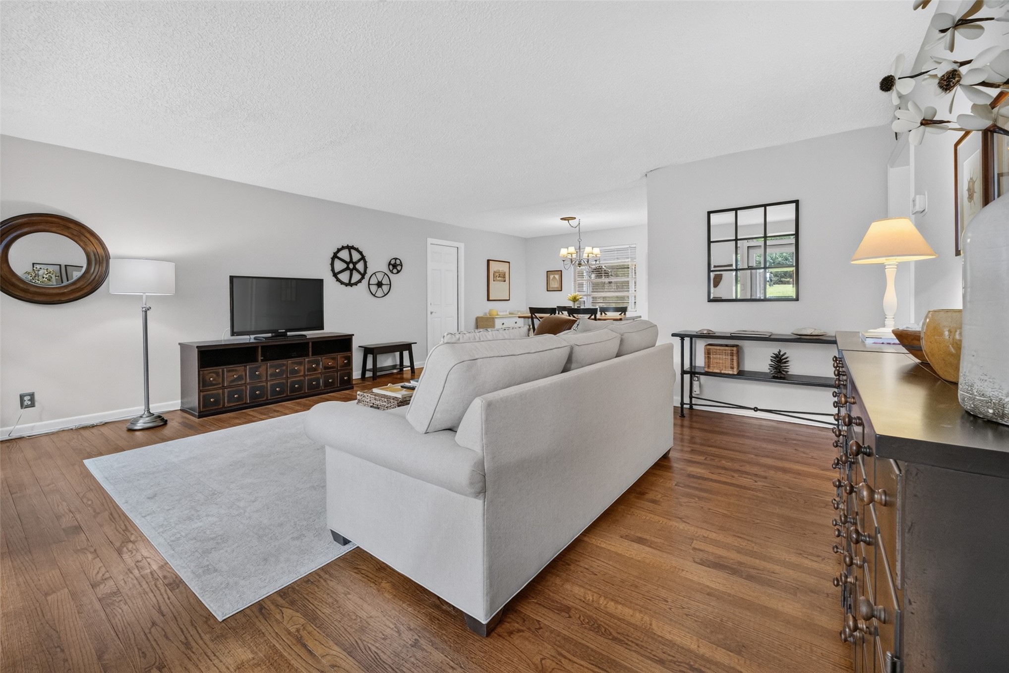 1863 HIGHLAND DRIVE