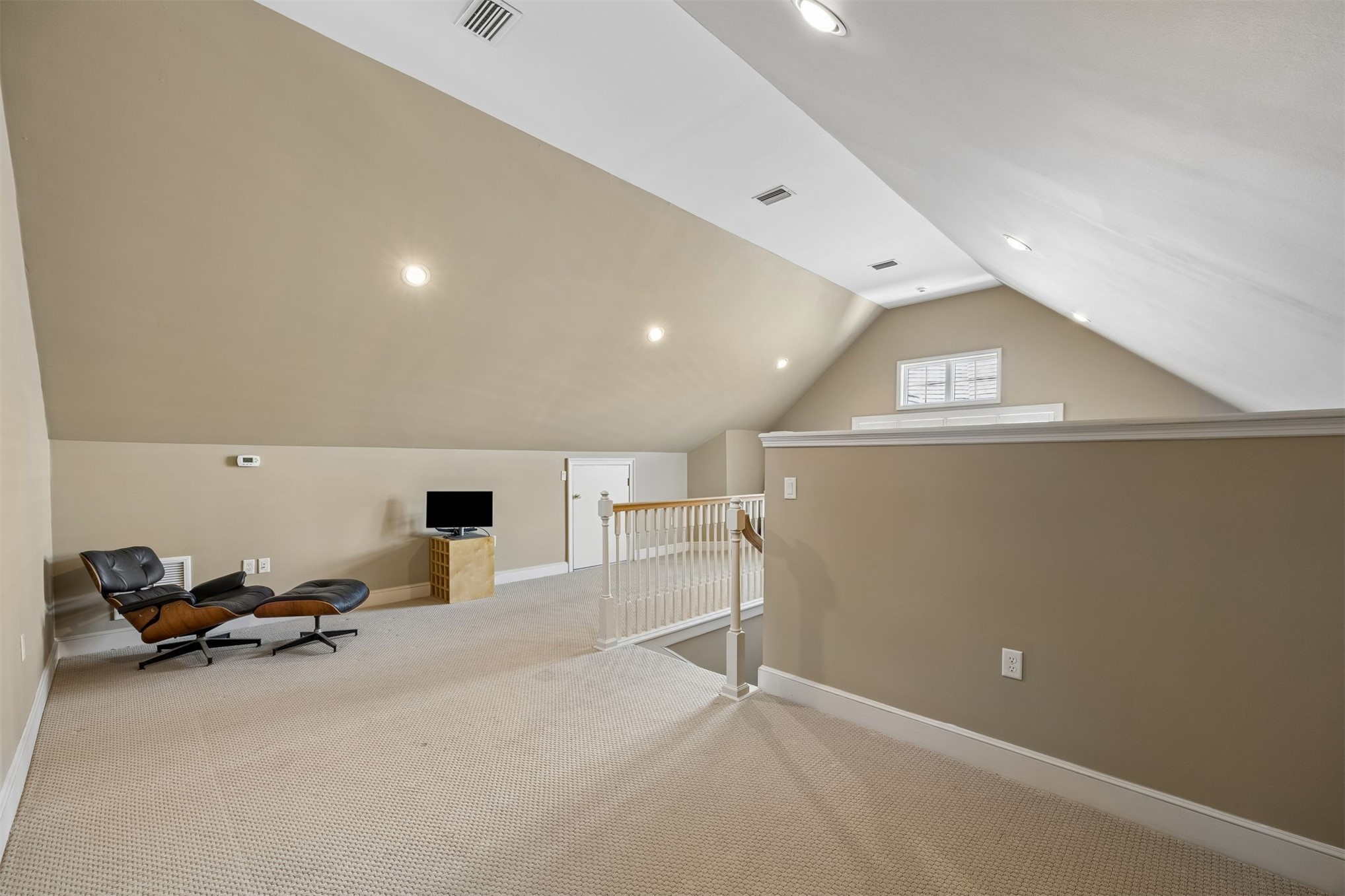 2 JUNIPER COURT
