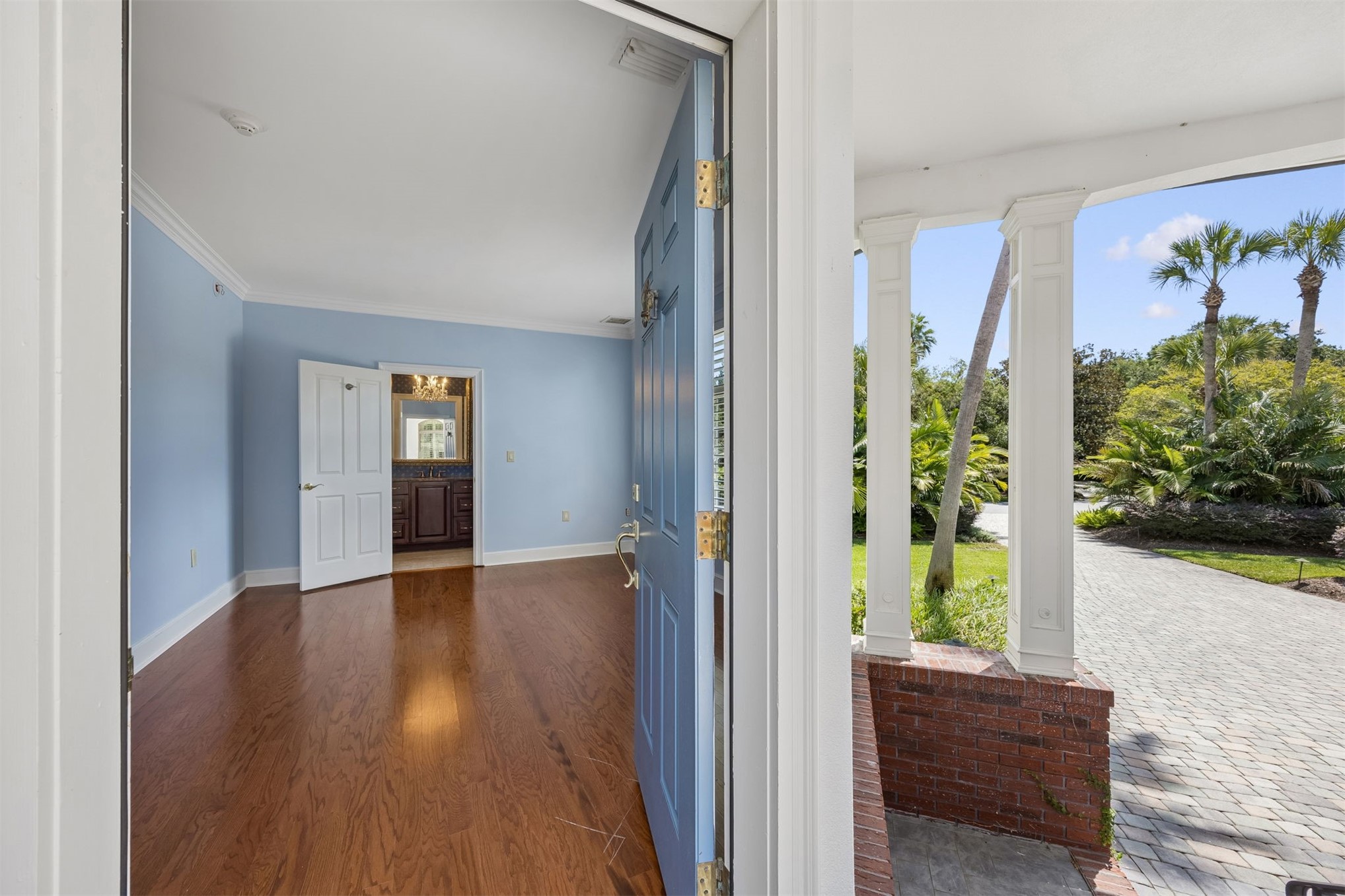2 JUNIPER COURT