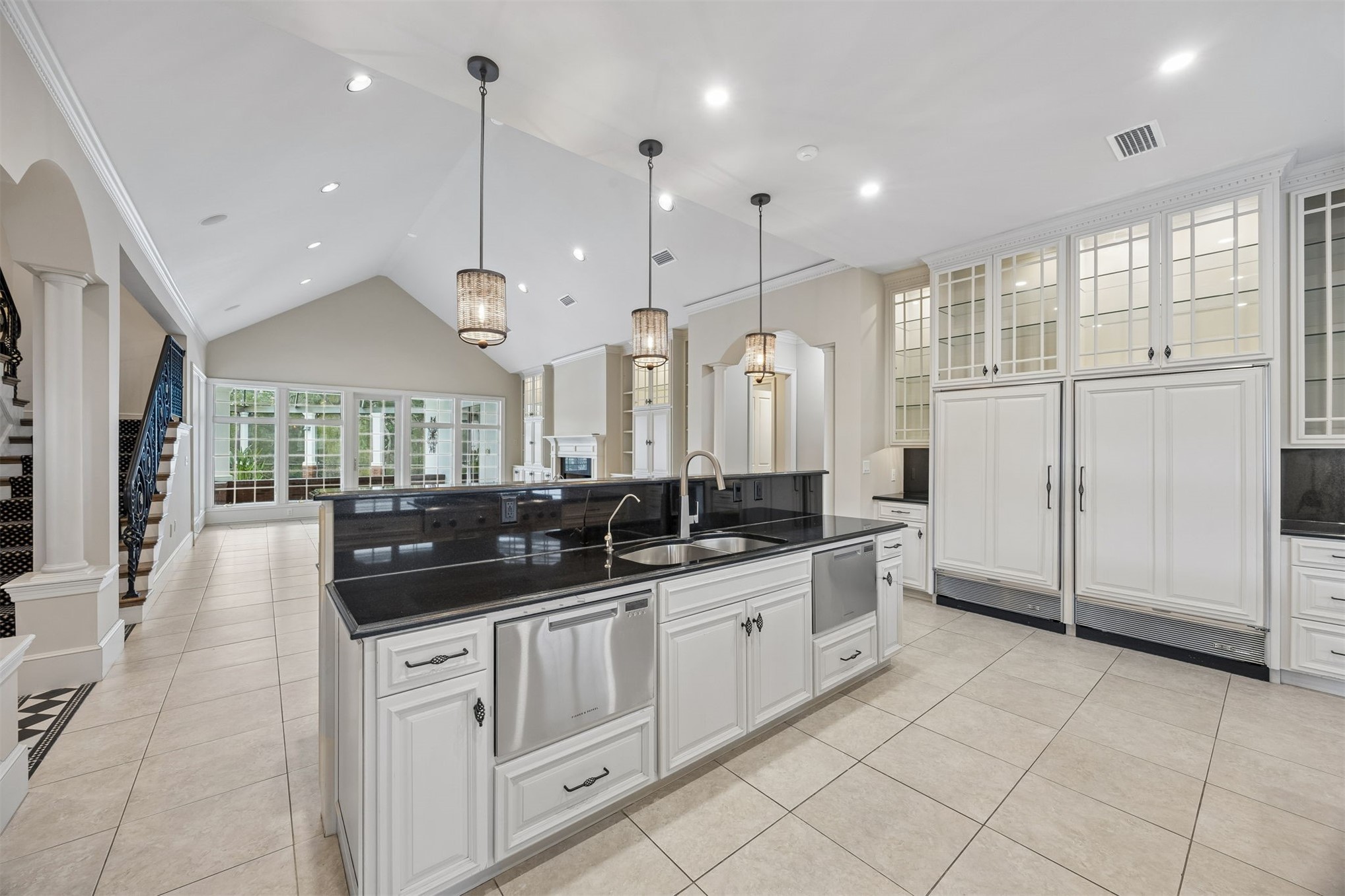 2 JUNIPER COURT