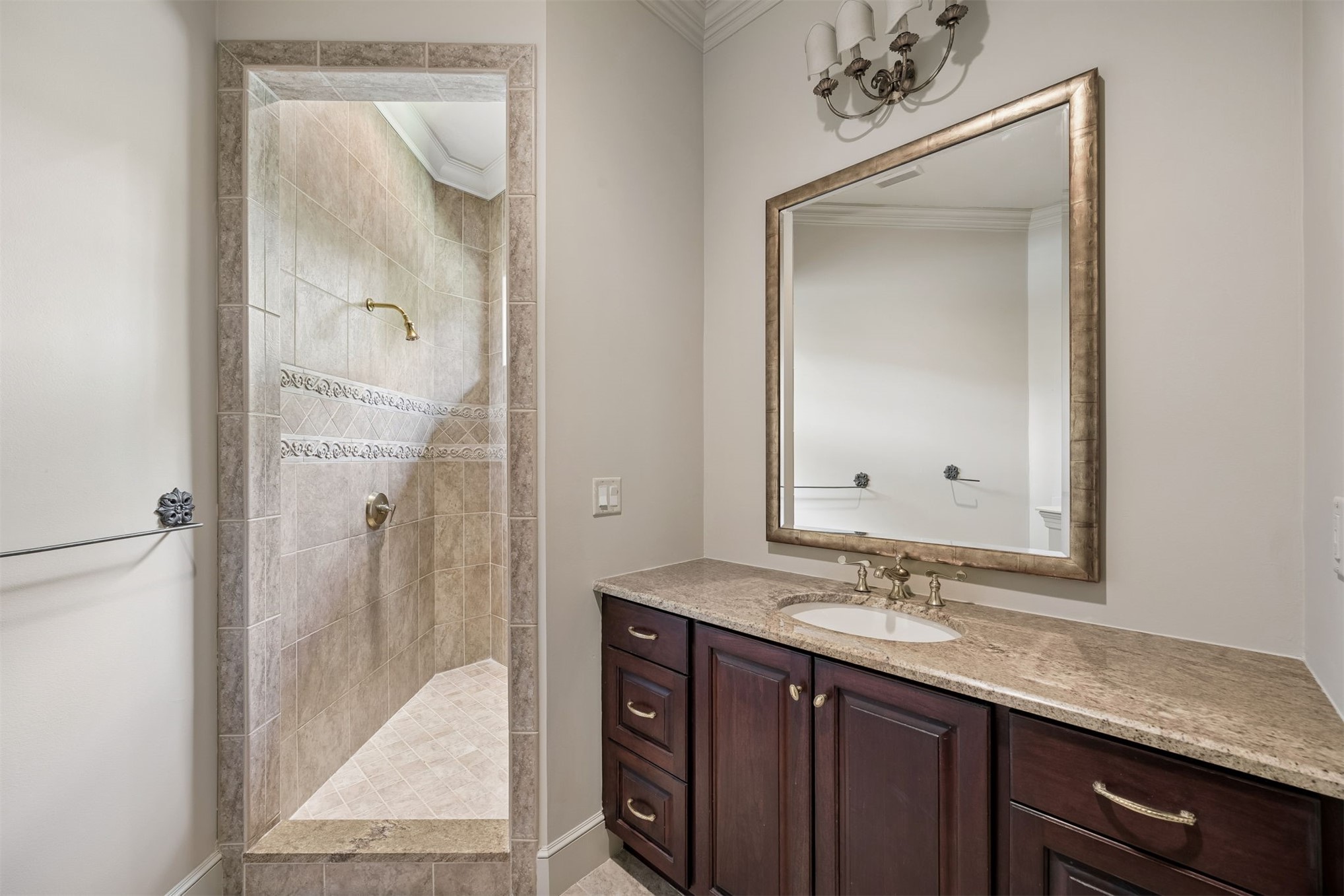 2 JUNIPER COURT