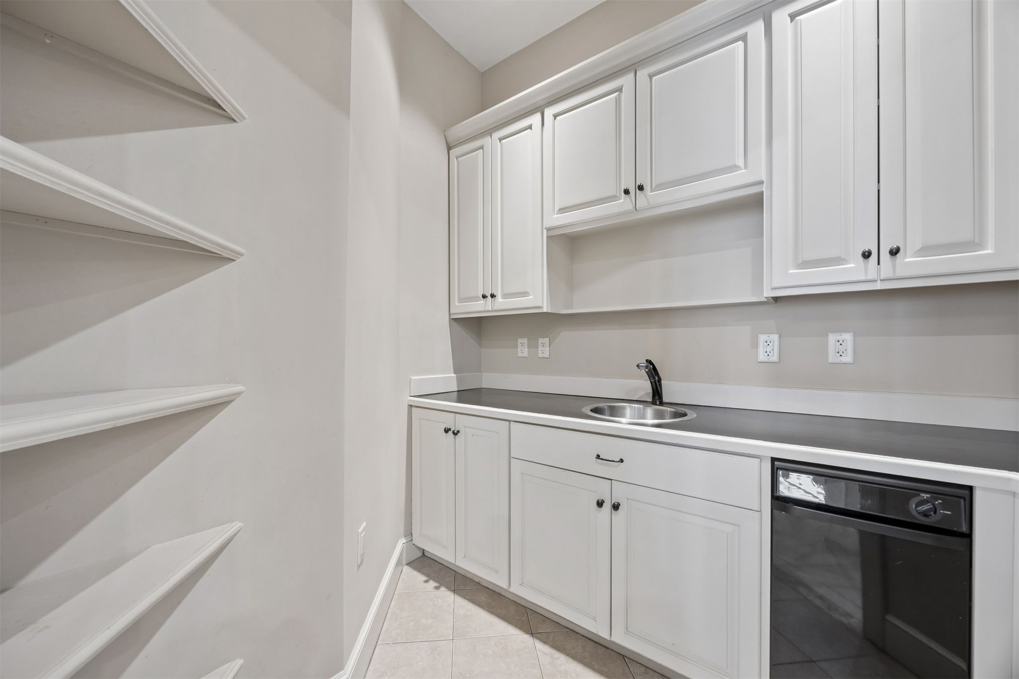 2 JUNIPER COURT