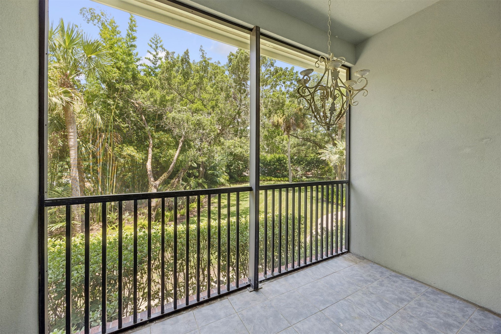 2 JUNIPER COURT