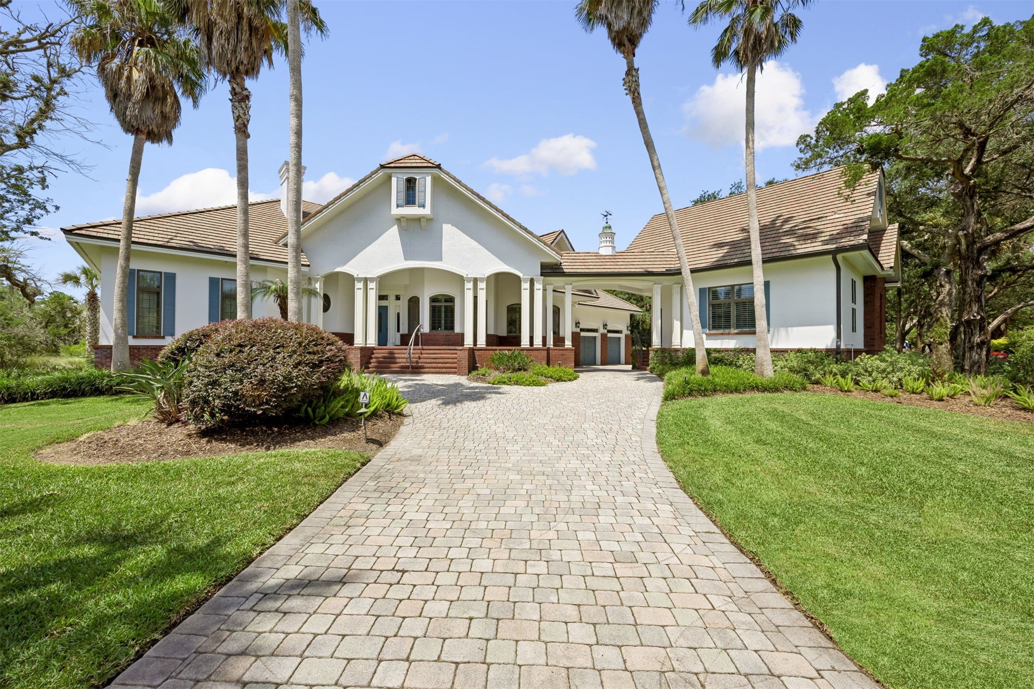 2 JUNIPER COURT