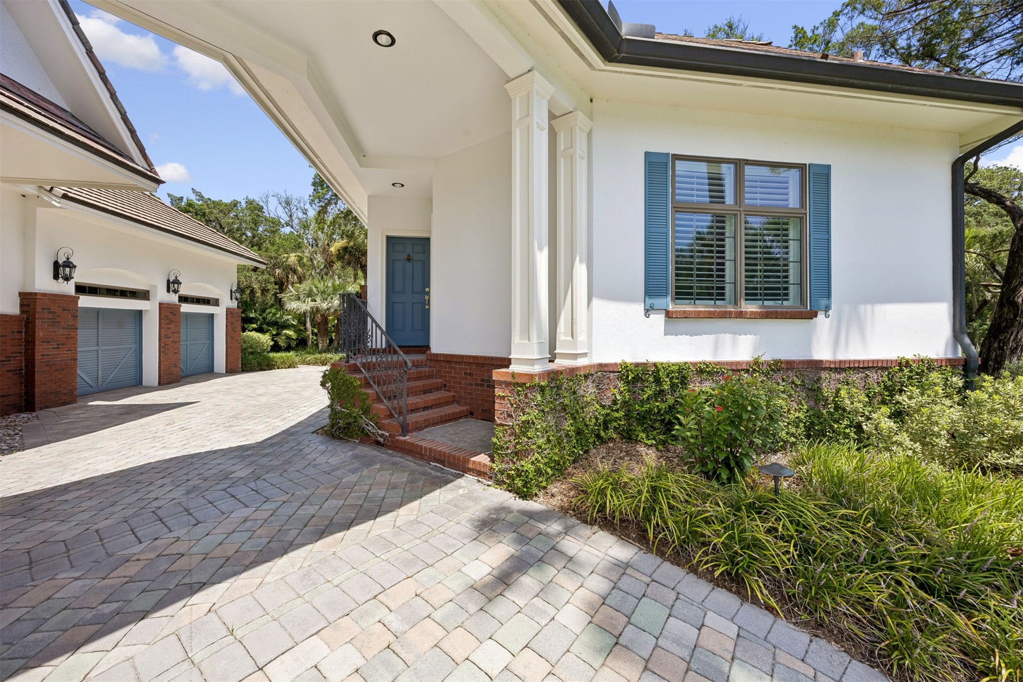 2 JUNIPER COURT