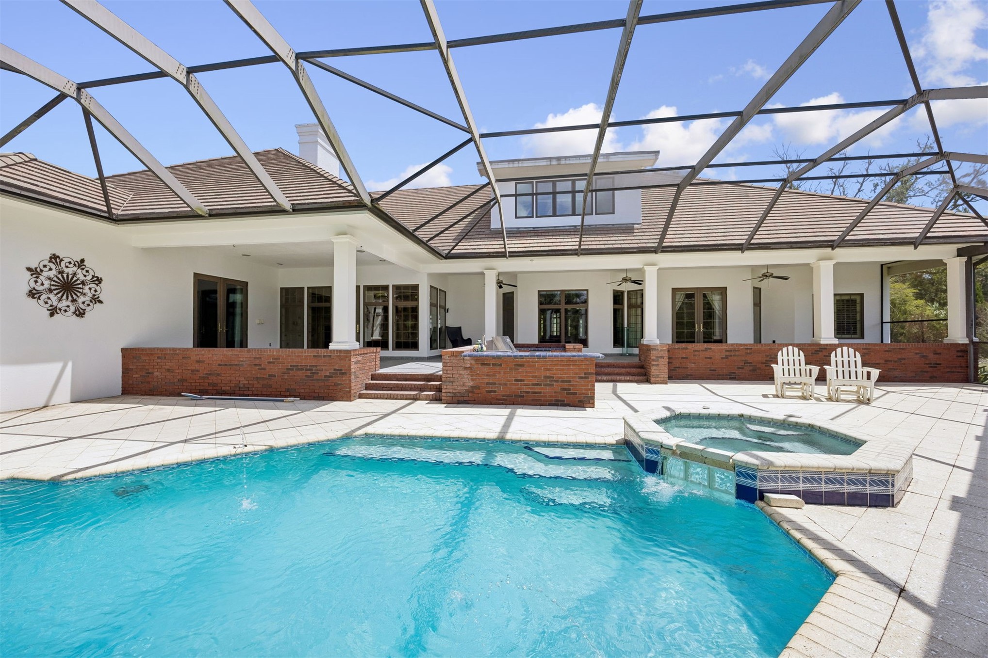 2 JUNIPER COURT