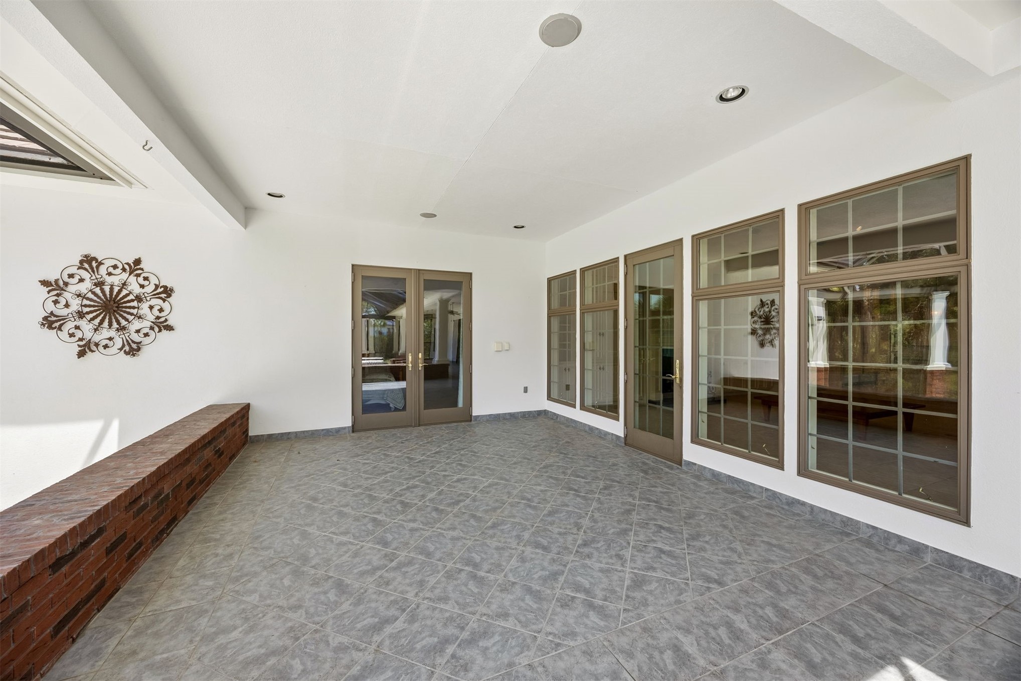 2 JUNIPER COURT