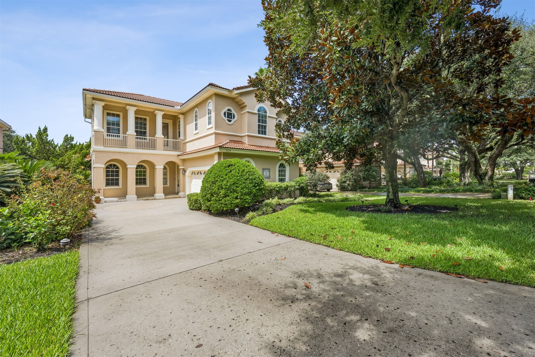 8228 RESIDENCE COURT