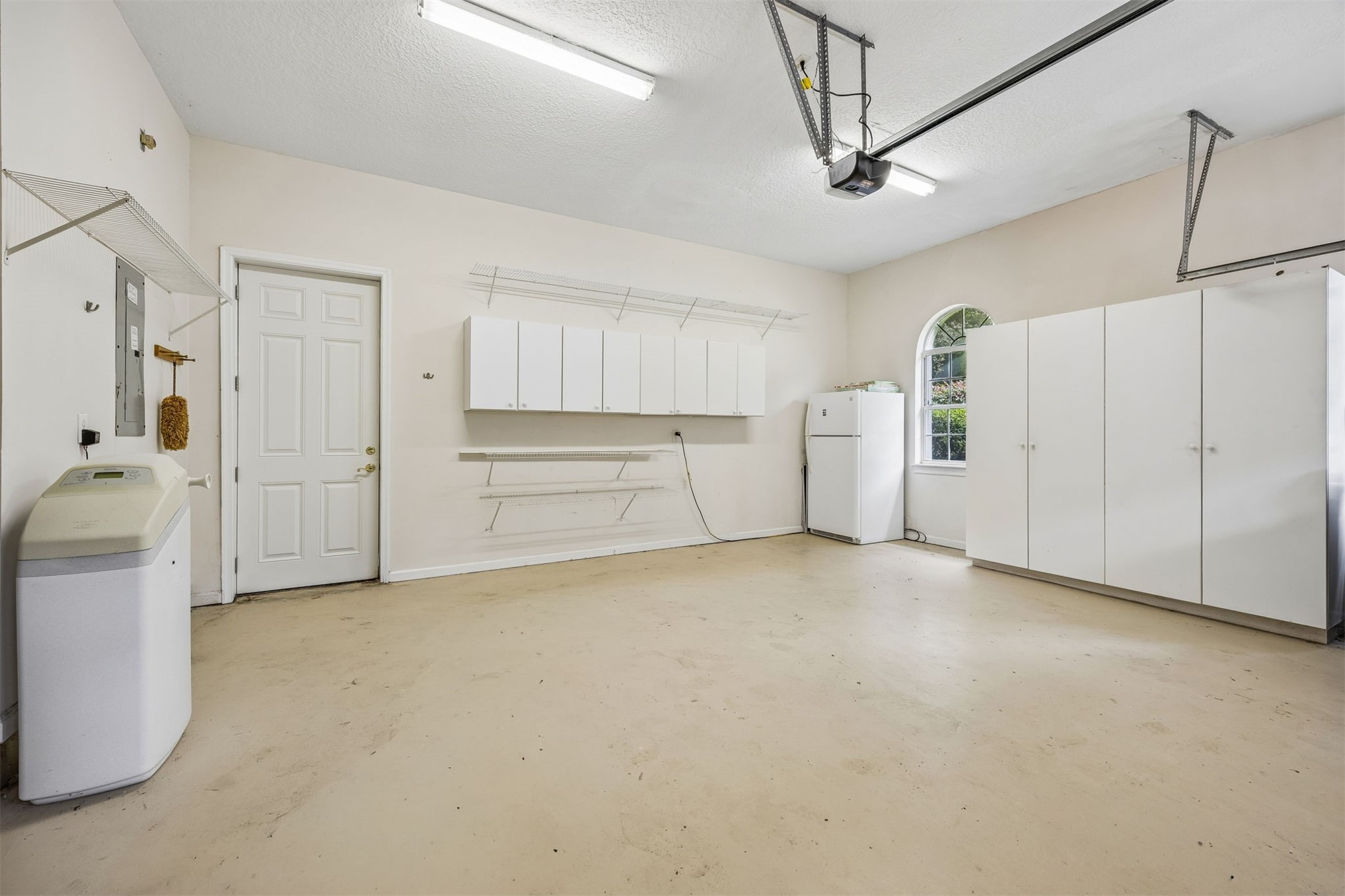 8228 RESIDENCE COURT