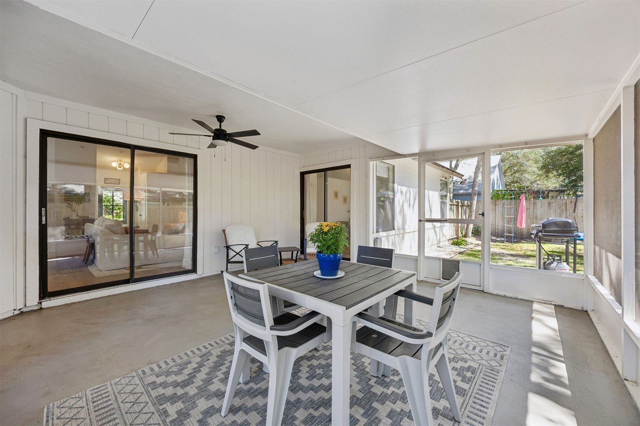 1604 CANTERBURY LANE