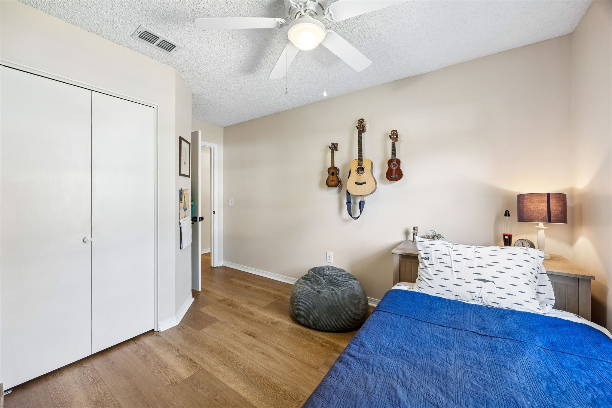 1604 CANTERBURY LANE